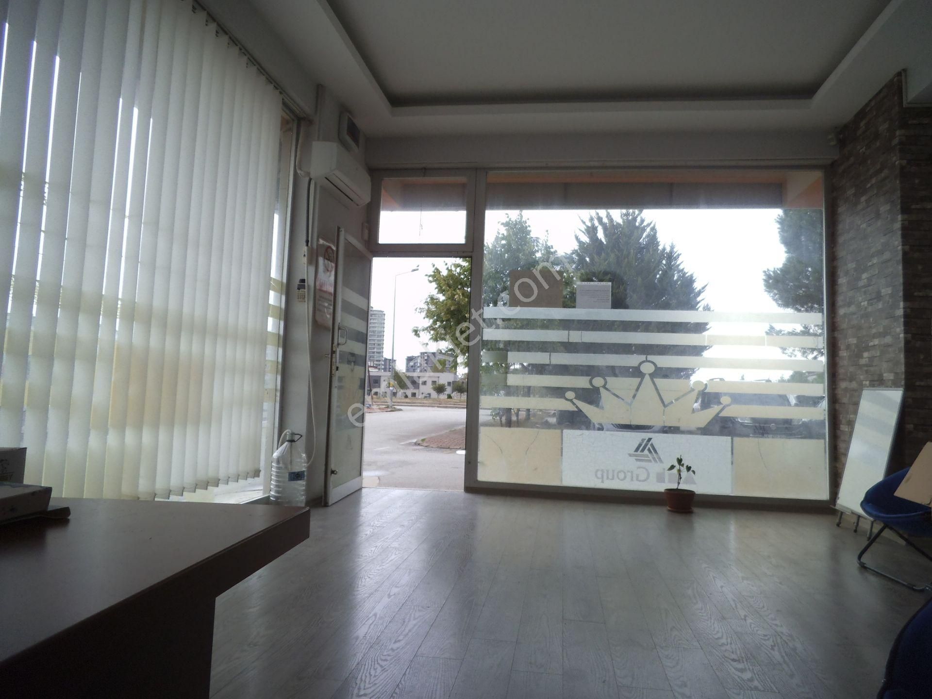 Yeni Yapılan Aile Hekimliği Karşısı Pazar Yeri Yanı Köşesi Kiralık - Görsel 4