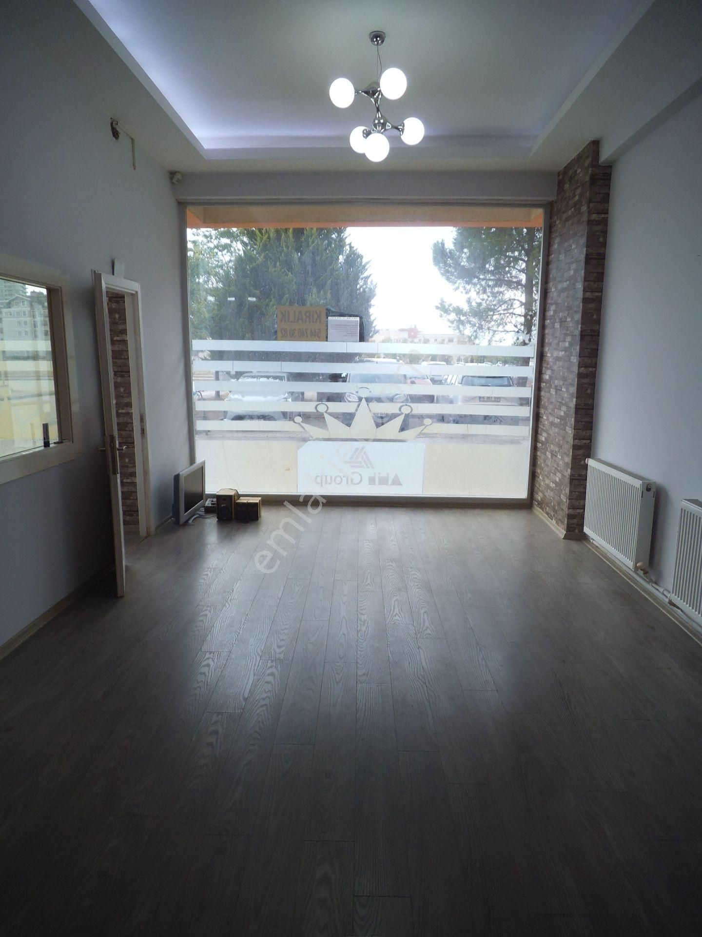 Yeni Yapılan Aile Hekimliği Karşısı Pazar Yeri Yanı Köşesi Kiralık - Görsel 2