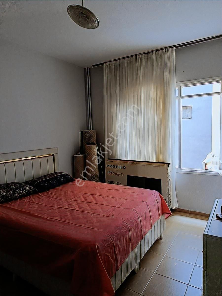 Kuşimato'da Geniş Kiralık Daire - Görsel 12