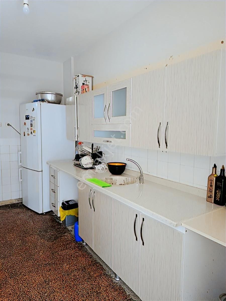 Kuşimato'da Geniş Kiralık Daire - Görsel 14