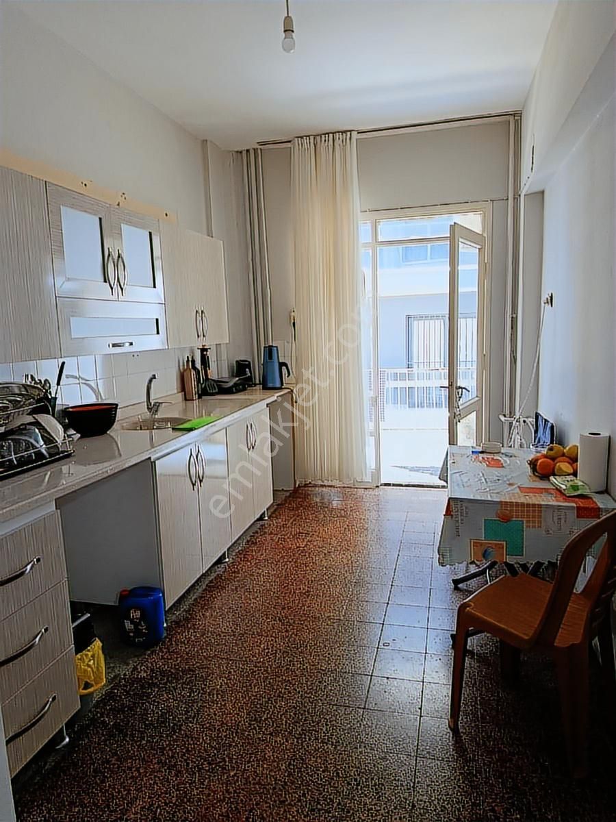 Kuşimato'da Geniş Kiralık Daire - Görsel 7