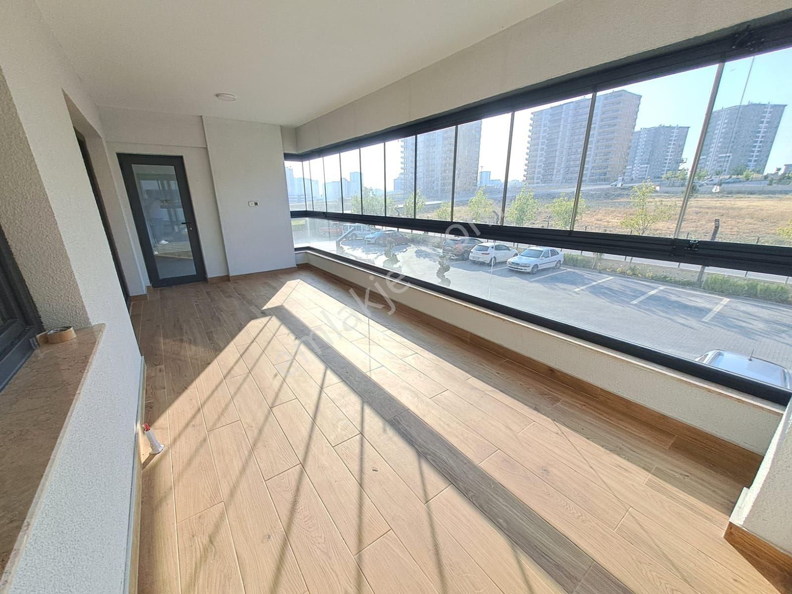 Cumhuriyet Mahallesi Zirveden Batı Konutları Kiralık 4+1 Daire - Görsel 34