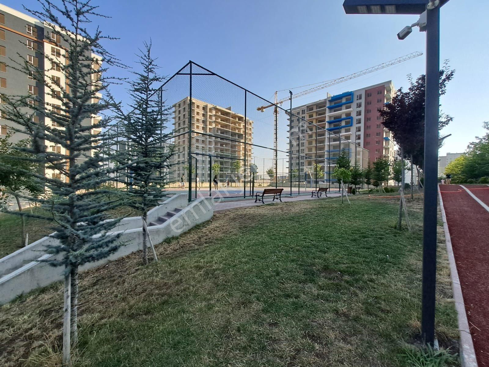 Cumhuriyet Mahallesi Zirveden Batı Konutları Kiralık 4+1 Daire - Görsel 32