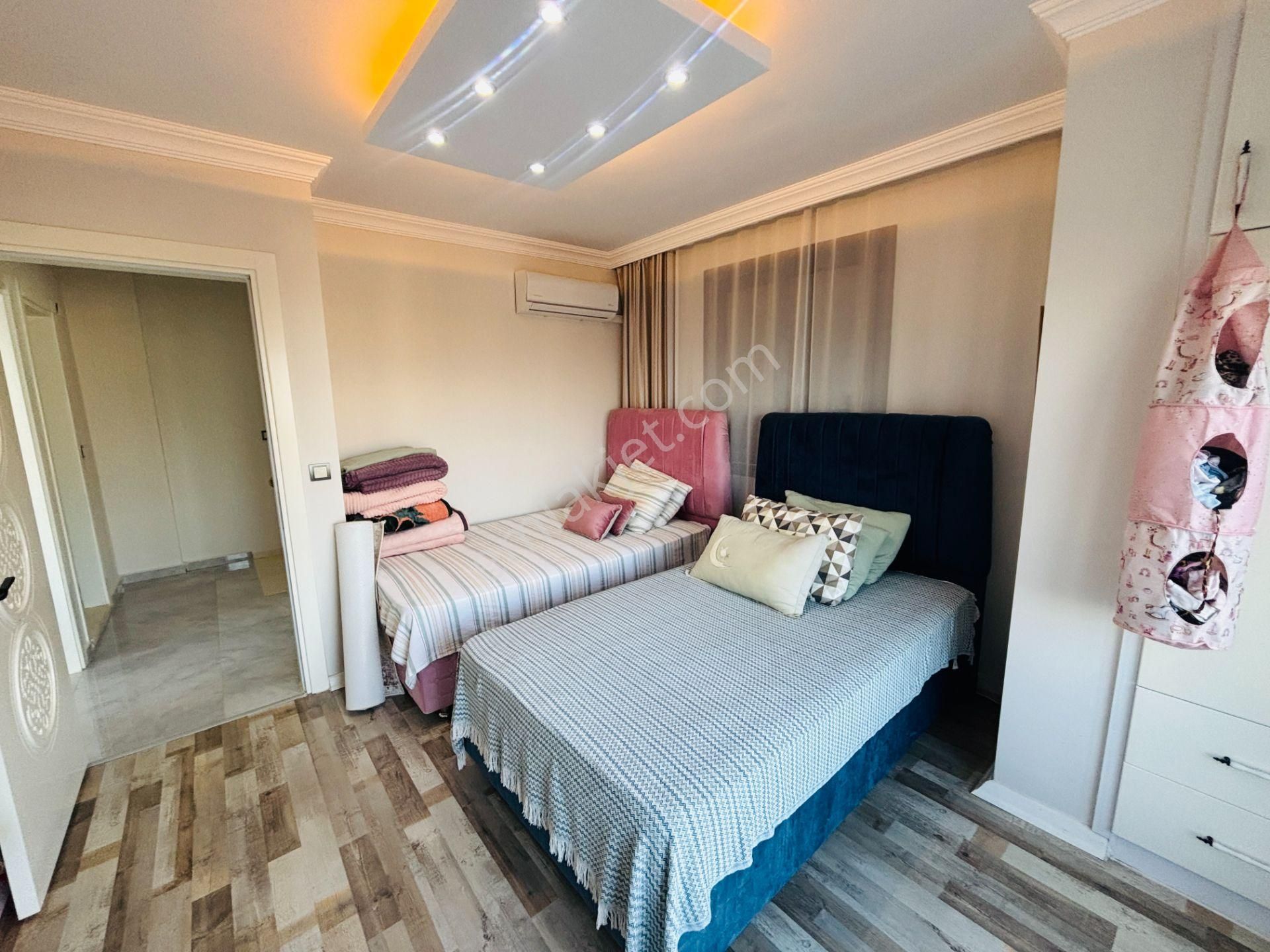 İzmir Seferihisar Atatürk Mahallesi’nde Eşyalı Deniz Manzaralı Havuzlu 4+2 Tripleks Yazlık Villa - Görsel 25