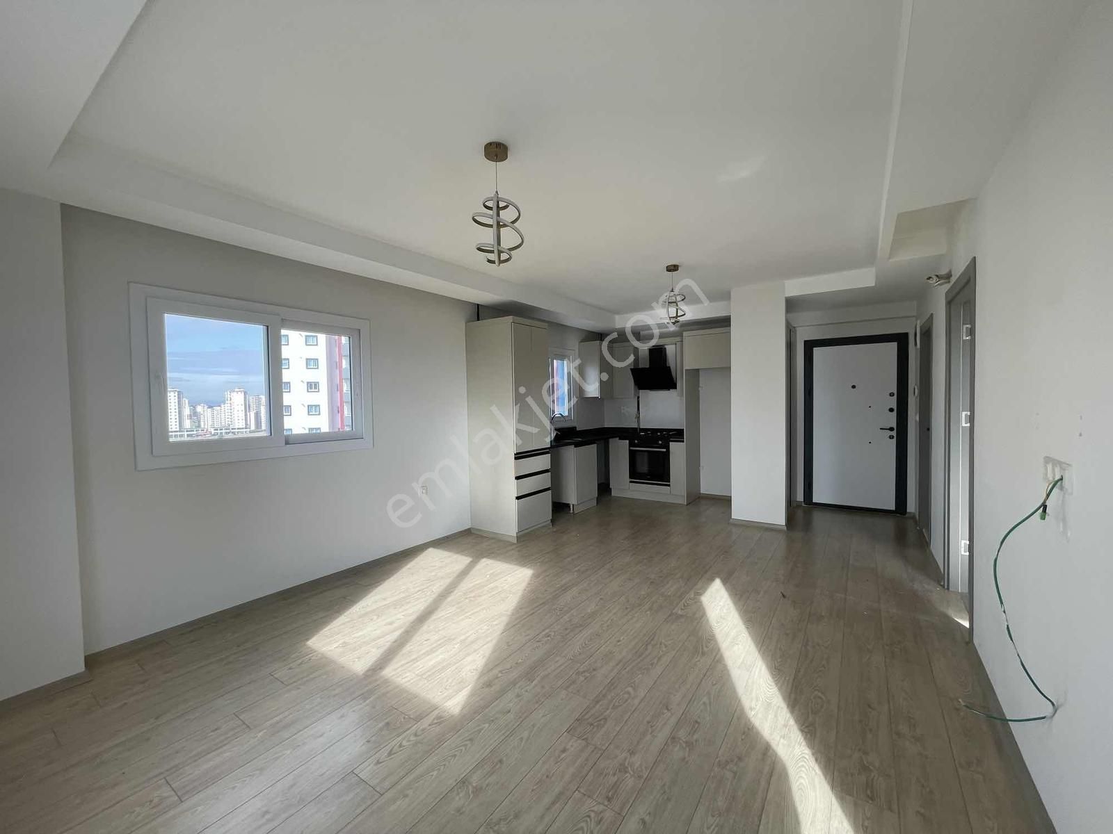 Unıversıte Yanı Lüx Sıtede Dogalgazlı Balkonlu Cok Genıs 1+1 - Görsel 17