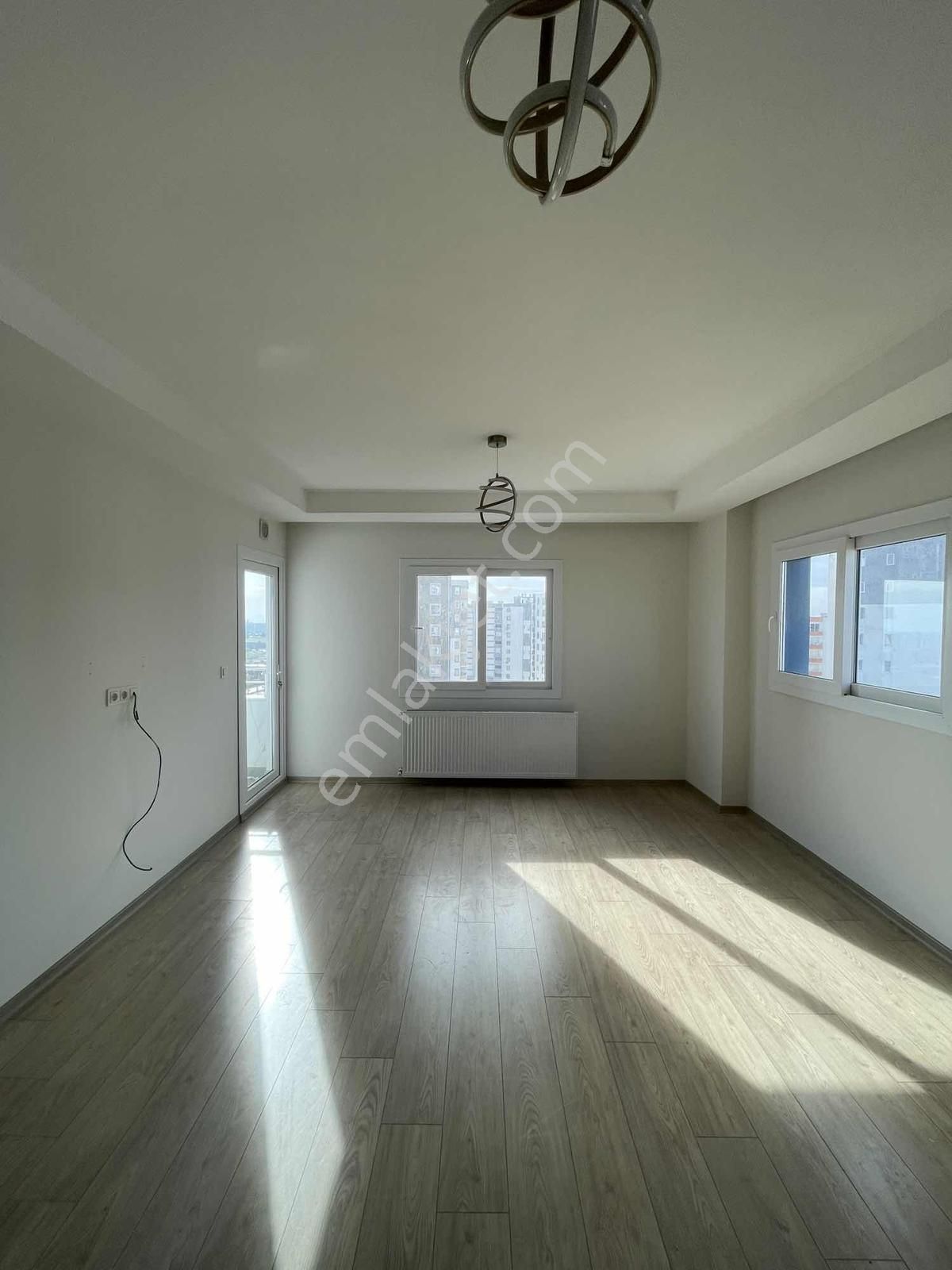 Unıversıte Yanı Lüx Sıtede Dogalgazlı Balkonlu Cok Genıs 1+1 - Görsel 13