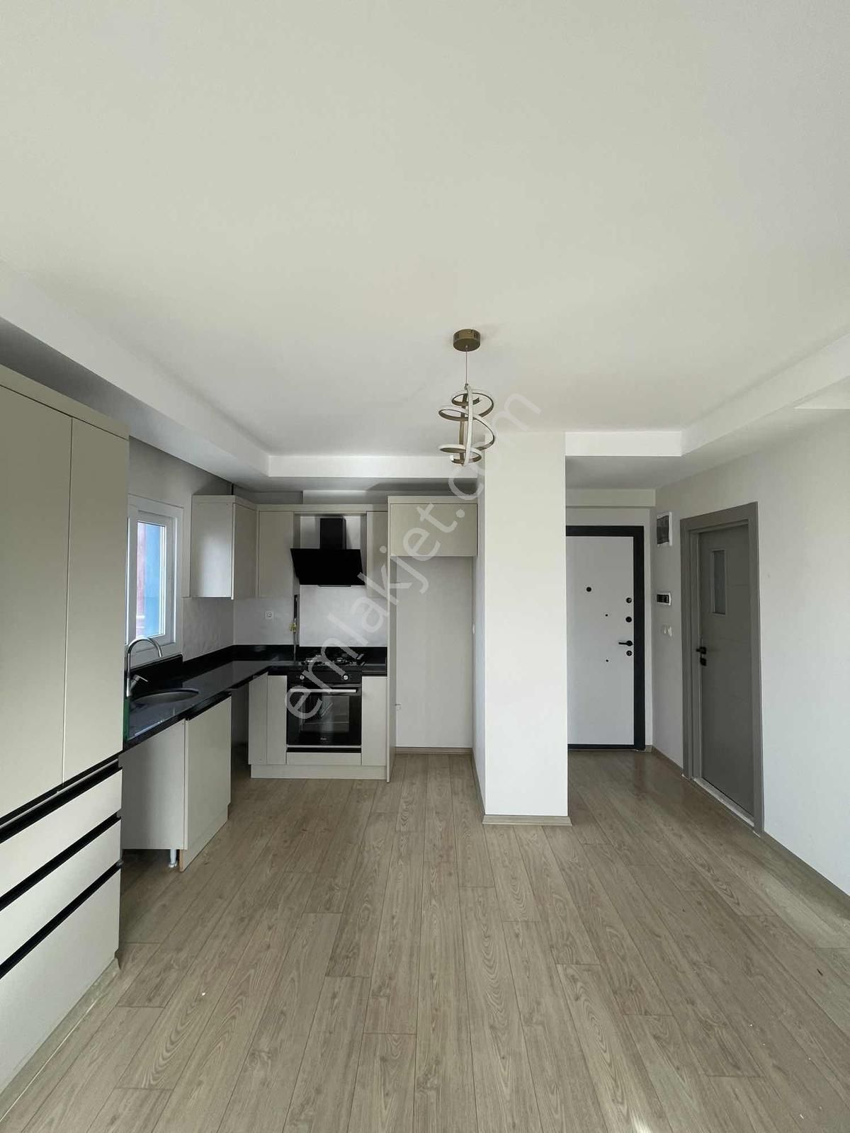 Unıversıte Yanı Lüx Sıtede Dogalgazlı Balkonlu Cok Genıs 1+1 - Görsel 22