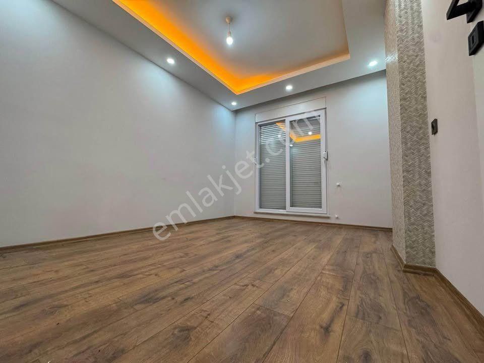 Varsak Karşıyakada Ebeveyn Banyolu Havuzlu Fırsat Geniş 3+1 Daire - Görsel 5