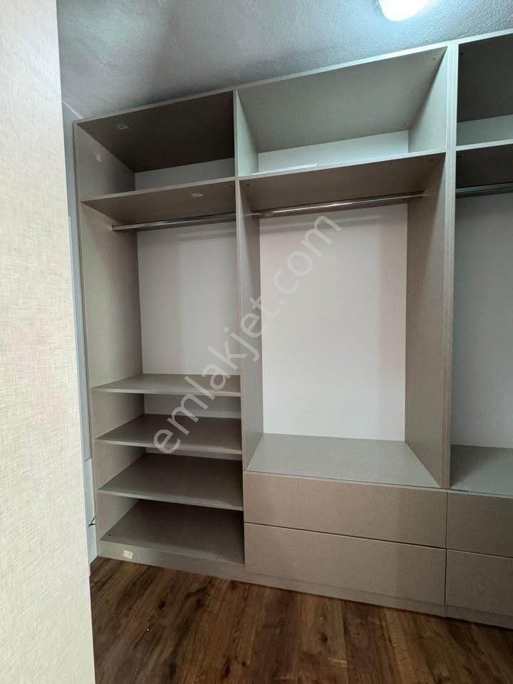 Varsak Karşıyakada Ebeveyn Banyolu Havuzlu Fırsat Geniş 3+1 Daire - Görsel 11