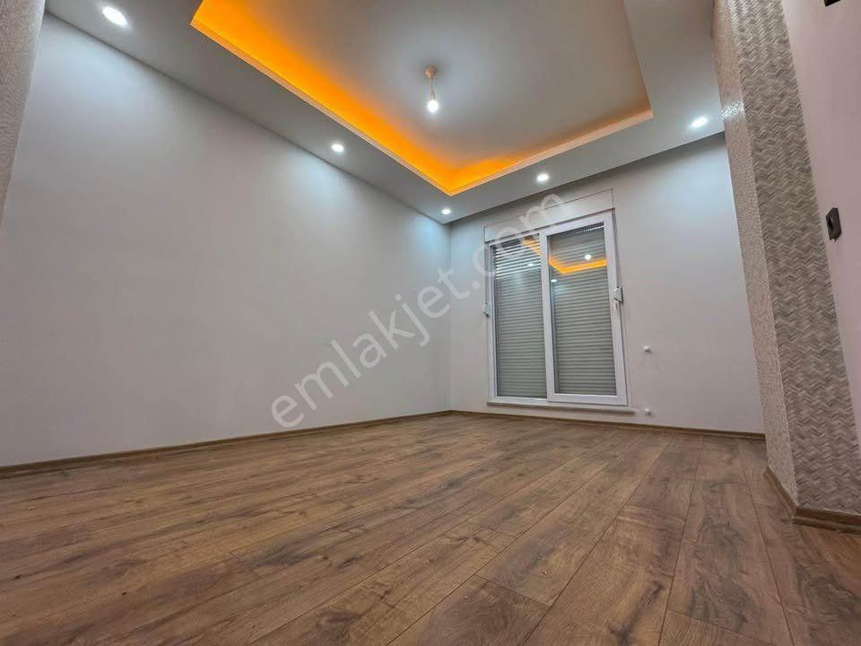 Varsak Karşıyakada Ebeveyn Banyolu Havuzlu Fırsat Geniş 3+1 Daire - Görsel 6