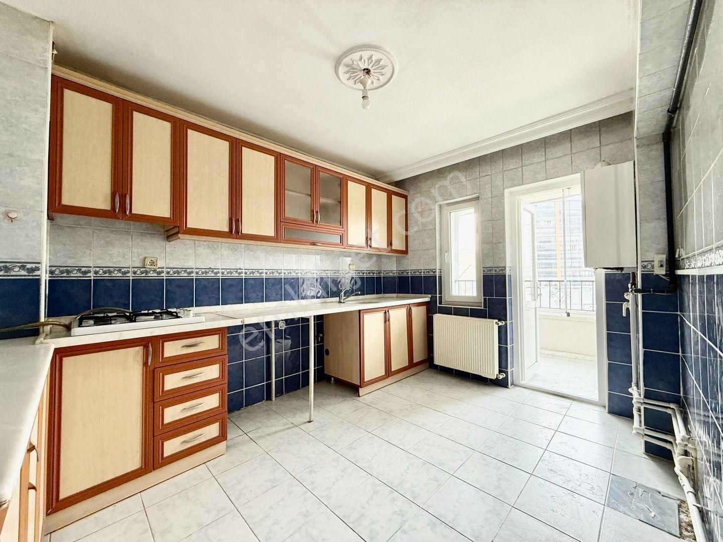 Kalecik Emlak'tan Cumhuriyet Mah. 3+1 110m² 3.kat Önü Açık Uygun Daire