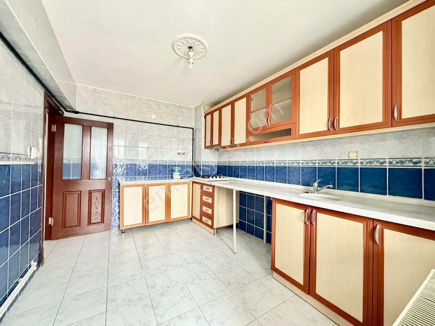 Kalecik Emlak'tan Cumhuriyet Mah. 3+1 110m² 3.kat Önü Açık Uygun Daire - Görsel 2