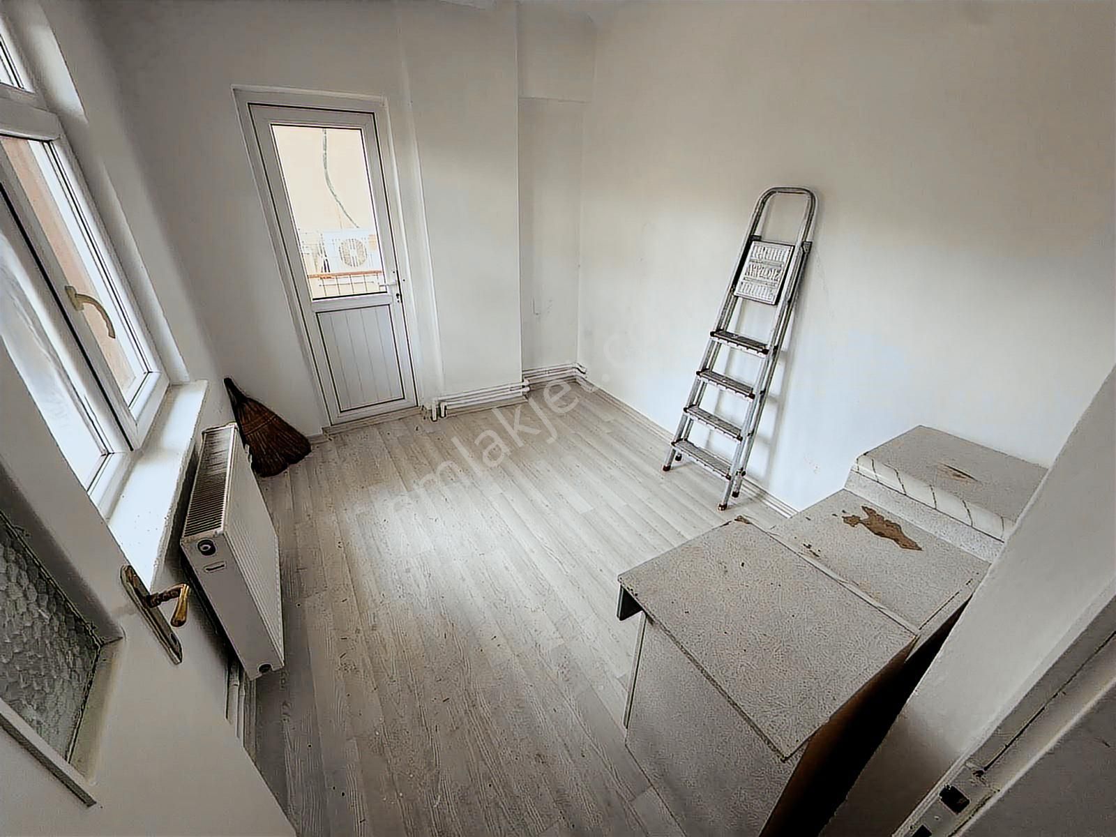 ꧁▇yılmaz'dan▇꧂tren İstasyon Yakını Masrafsız Ara Katta 3+1 Daire - Görsel 4