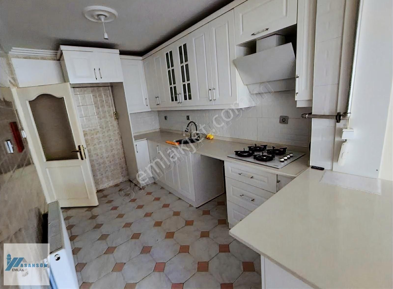 Asansör Emlak'tan Kiralık Doğalgazlı 4+1 Büyük Daire - Görsel 6