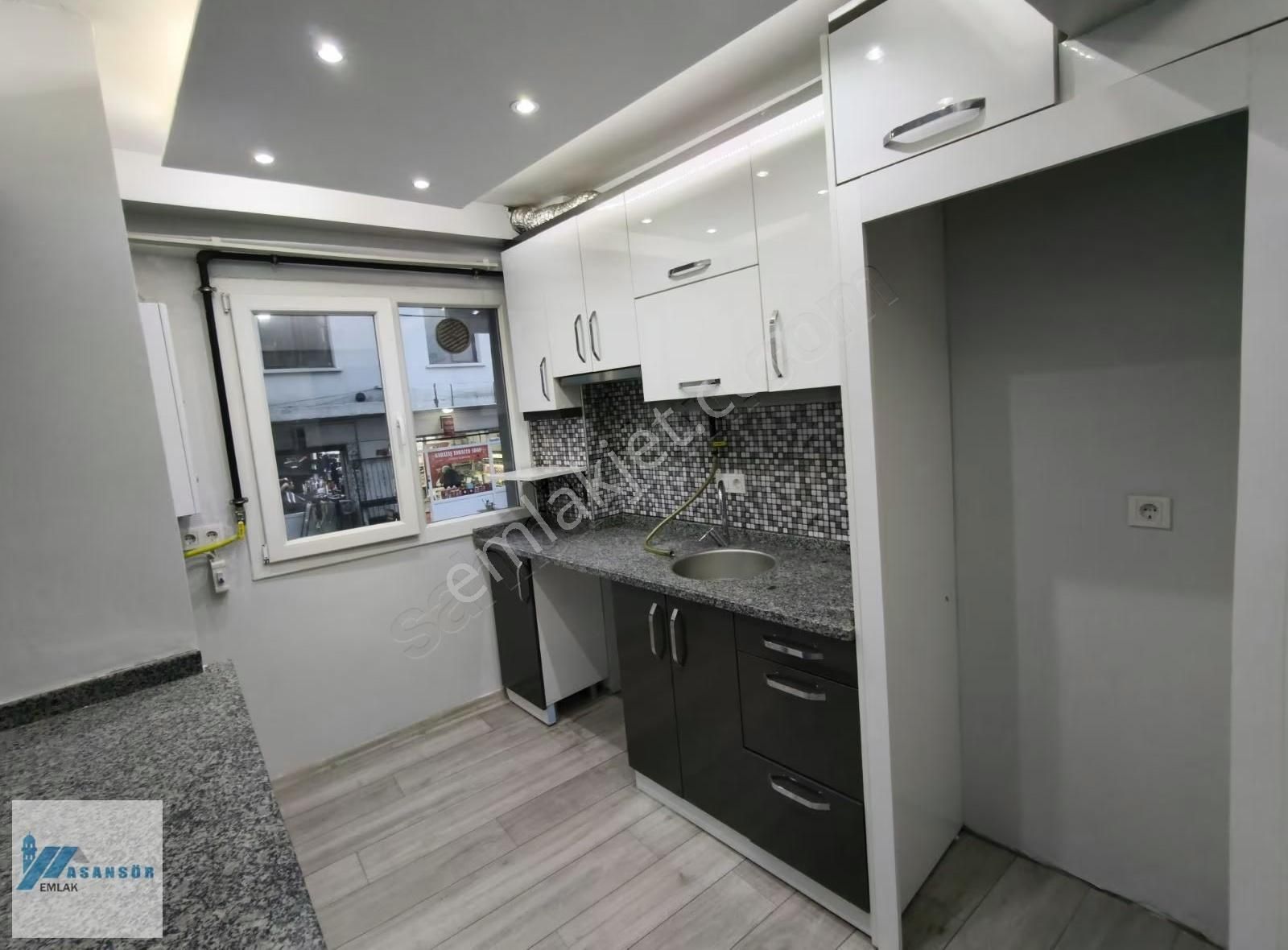 Asansor Emlaktan Kiralık 2+1 Full Yapılı Doğalgazlı Yapılı