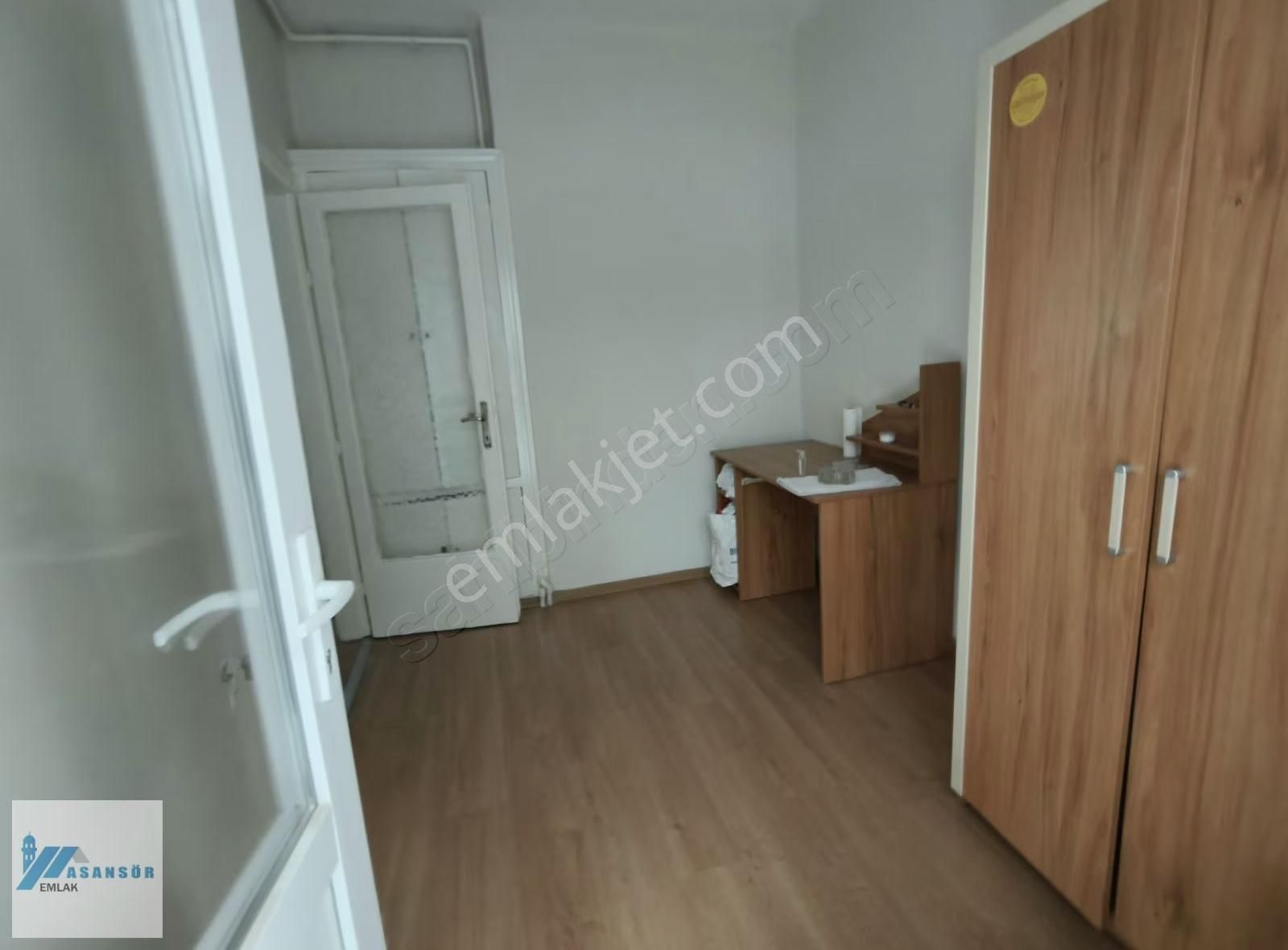 Asansör Emlak'tan Vali Vecdi Gönül Lisesi Karşısında Doğalgazlı - Görsel 8