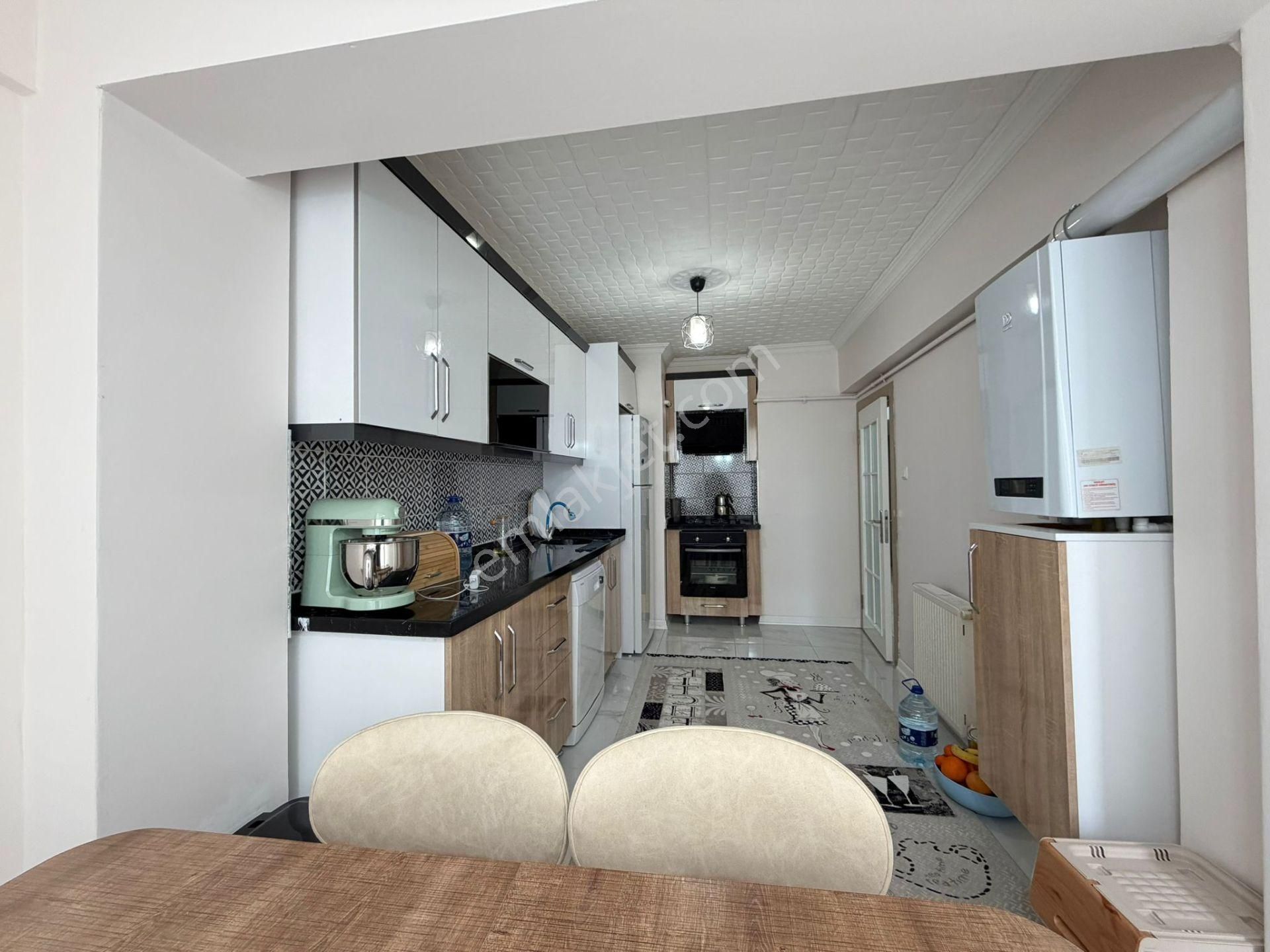 Taşcılar'dan Hicret Cami Yanı İçi Full Yapılı Güney Cephe 1.kat 3+1 Fırsat - Görsel 13