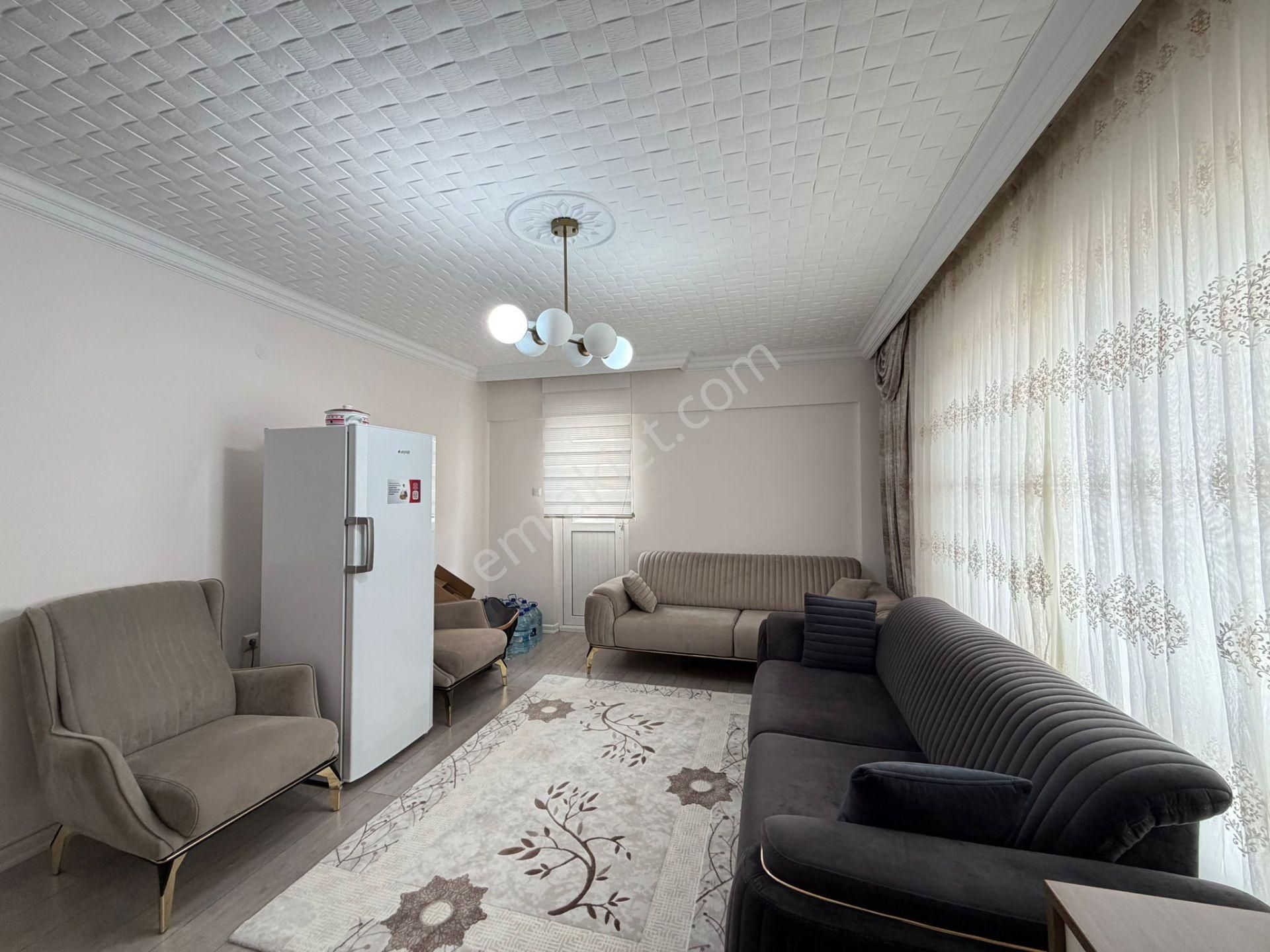 Taşcılar'dan Hicret Cami Yanı İçi Full Yapılı Güney Cephe 1.kat 3+1 Fırsat - Görsel 12