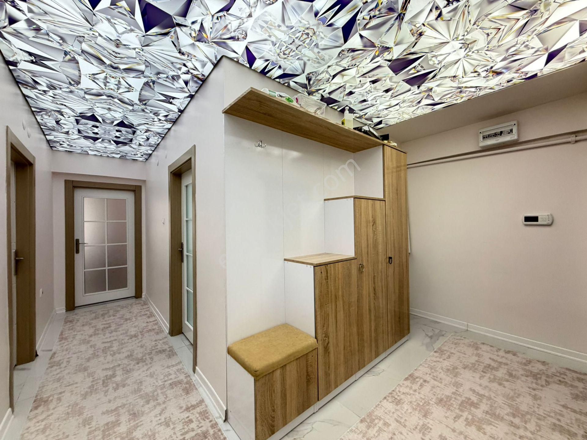 Taşcılar'dan Hicret Cami Yanı İçi Full Yapılı Güney Cephe 1.kat 3+1 Fırsat - Görsel 19