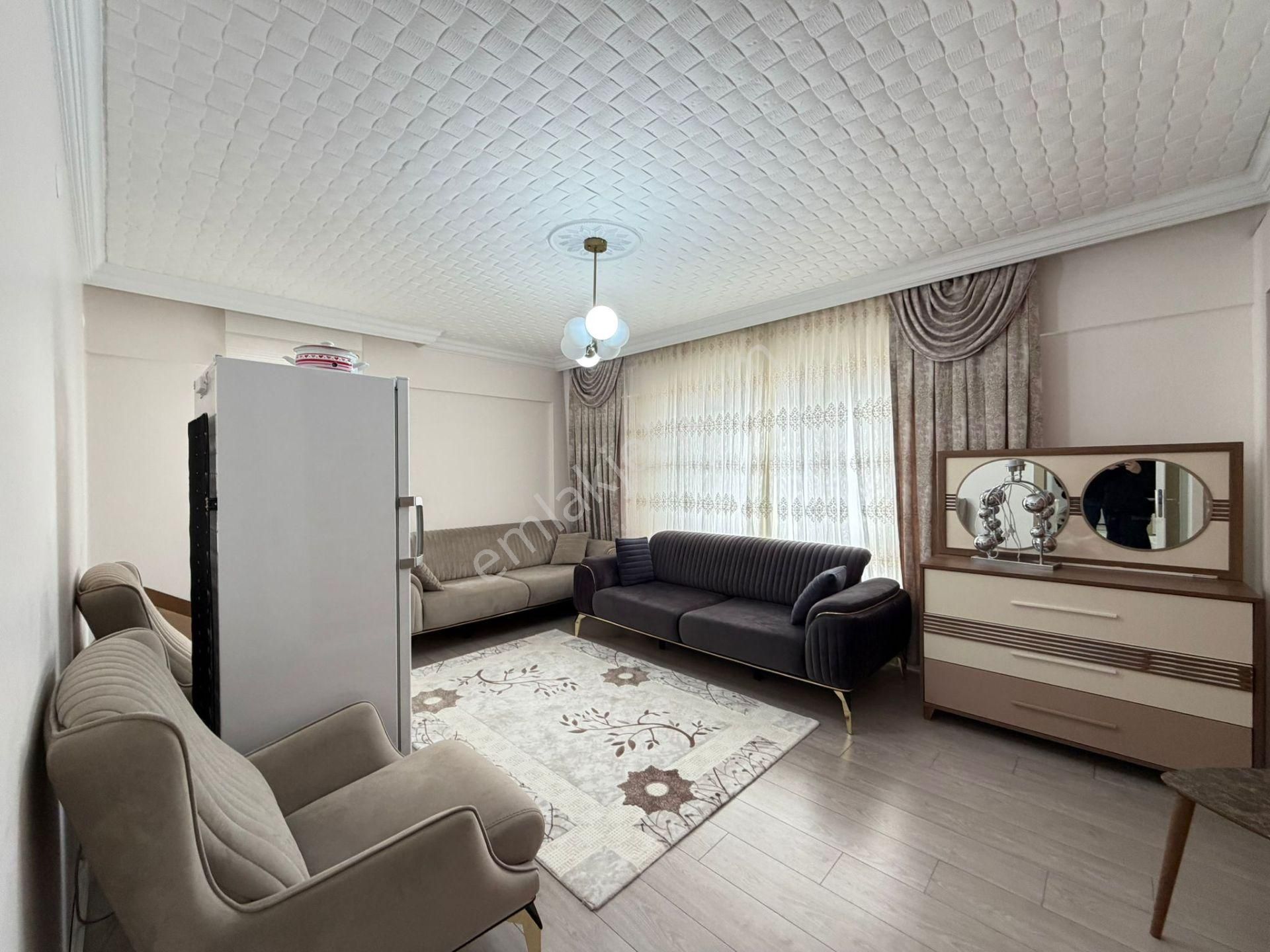 Taşcılar'dan Hicret Cami Yanı İçi Full Yapılı Güney Cephe 1.kat 3+1 Fırsat - Görsel 3