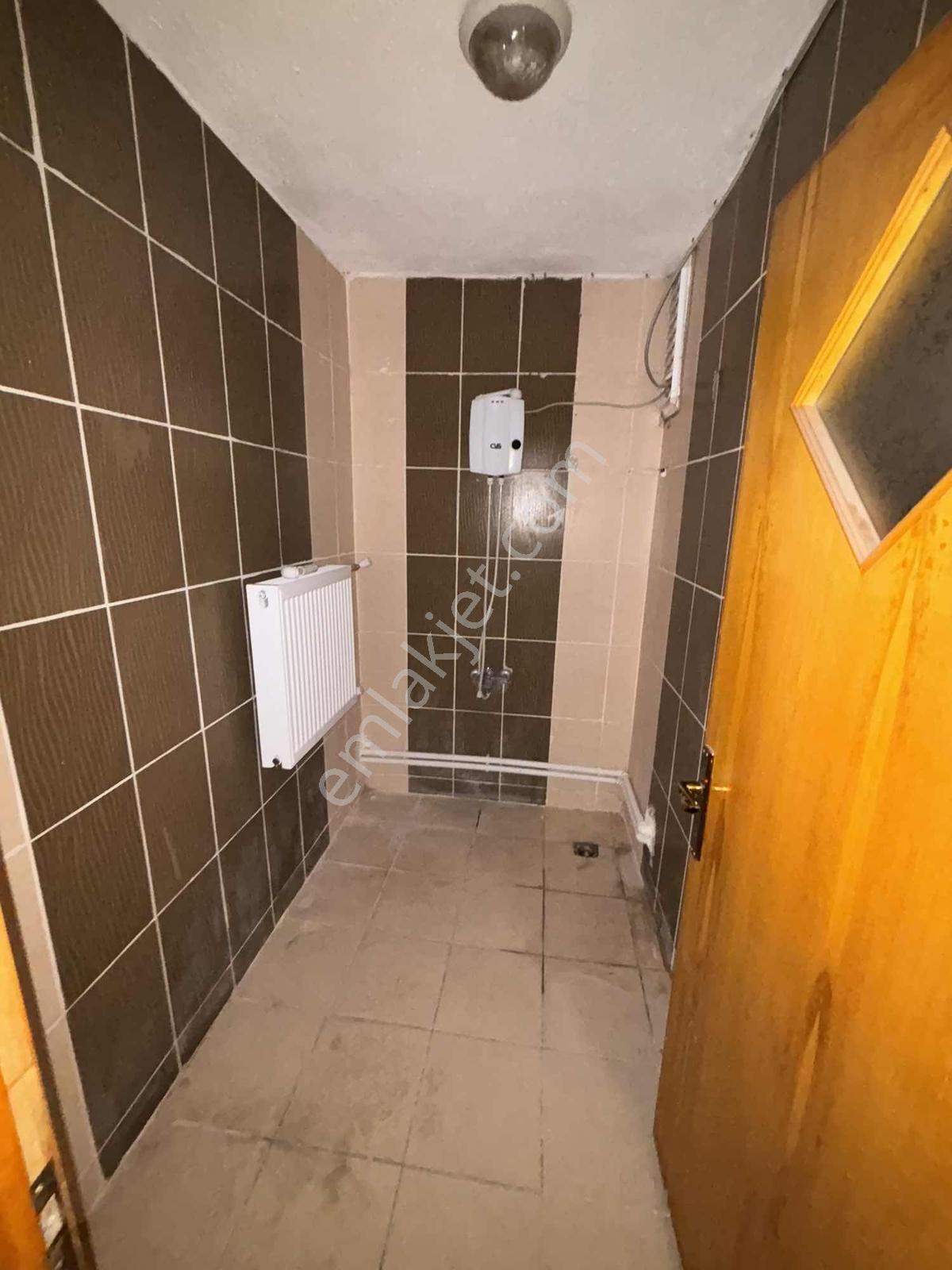 Meram Osmangazi Mahallesinde 1+1 Son Kat Kiralık Daire - Görsel 4