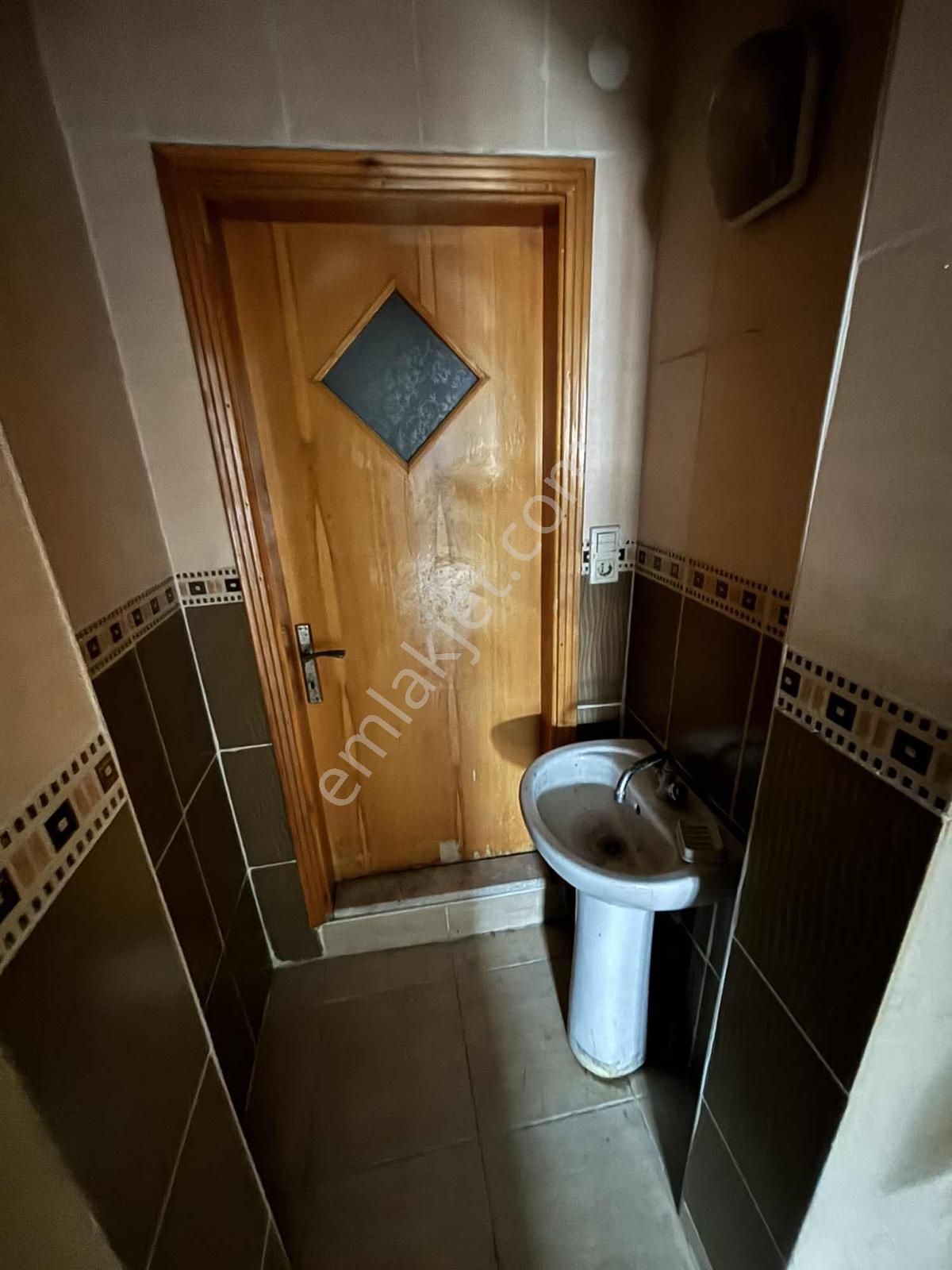 Meram Osmangazi Mahallesinde 1+1 Son Kat Kiralık Daire - Görsel 8