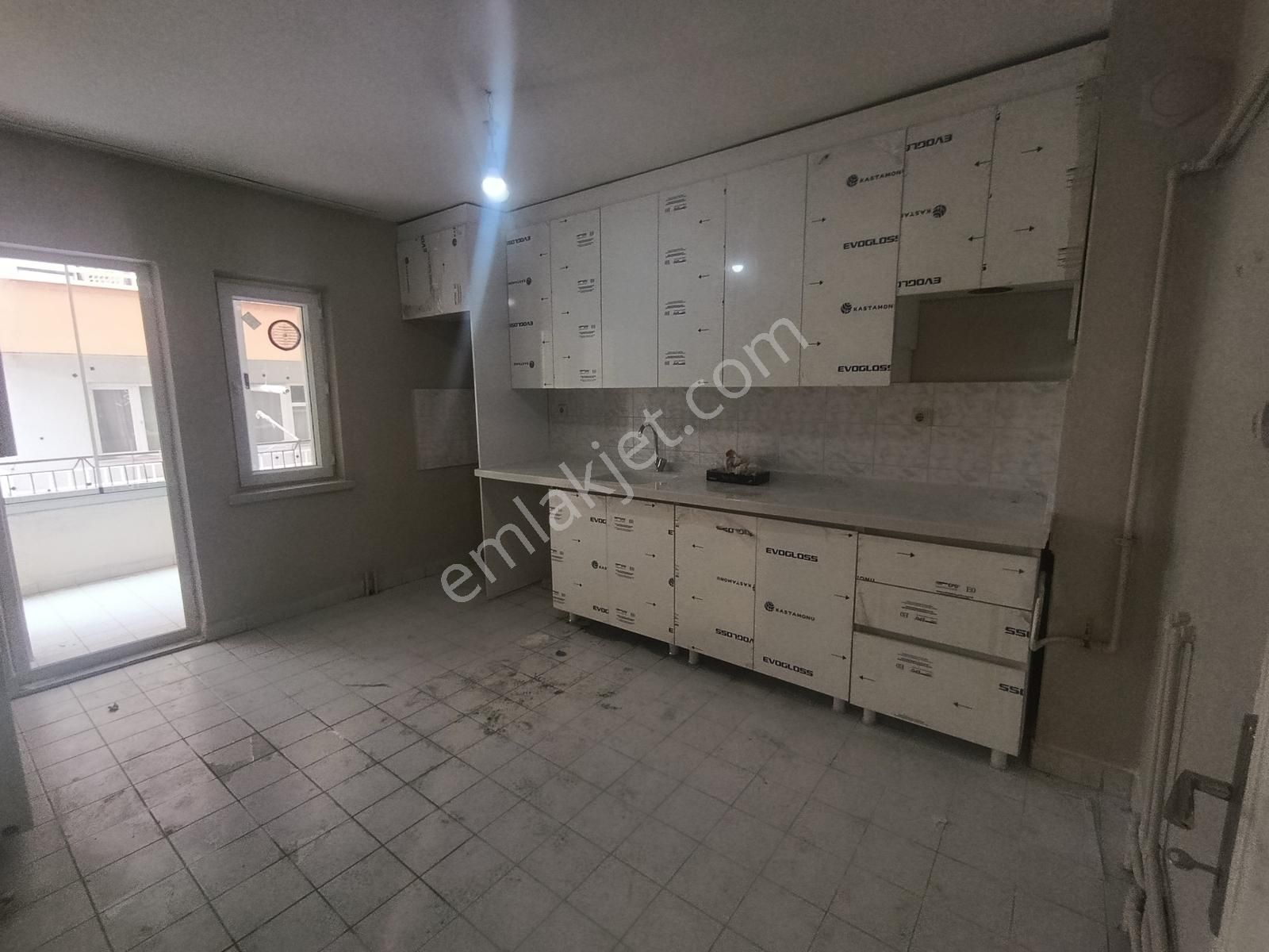 Sevindik'ten İstasyoncad.yakını Y.giriş Arakat 3+1 Kiralık Daire - Görsel 34