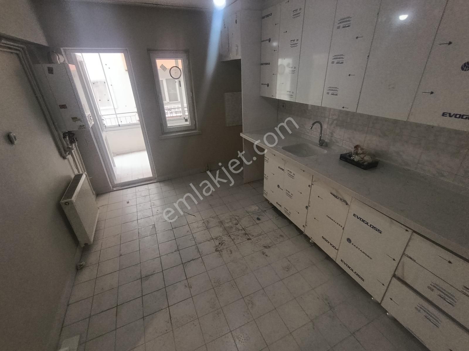 Sevindik'ten İstasyoncad.yakını Y.giriş Arakat 3+1 Kiralık Daire - Görsel 11