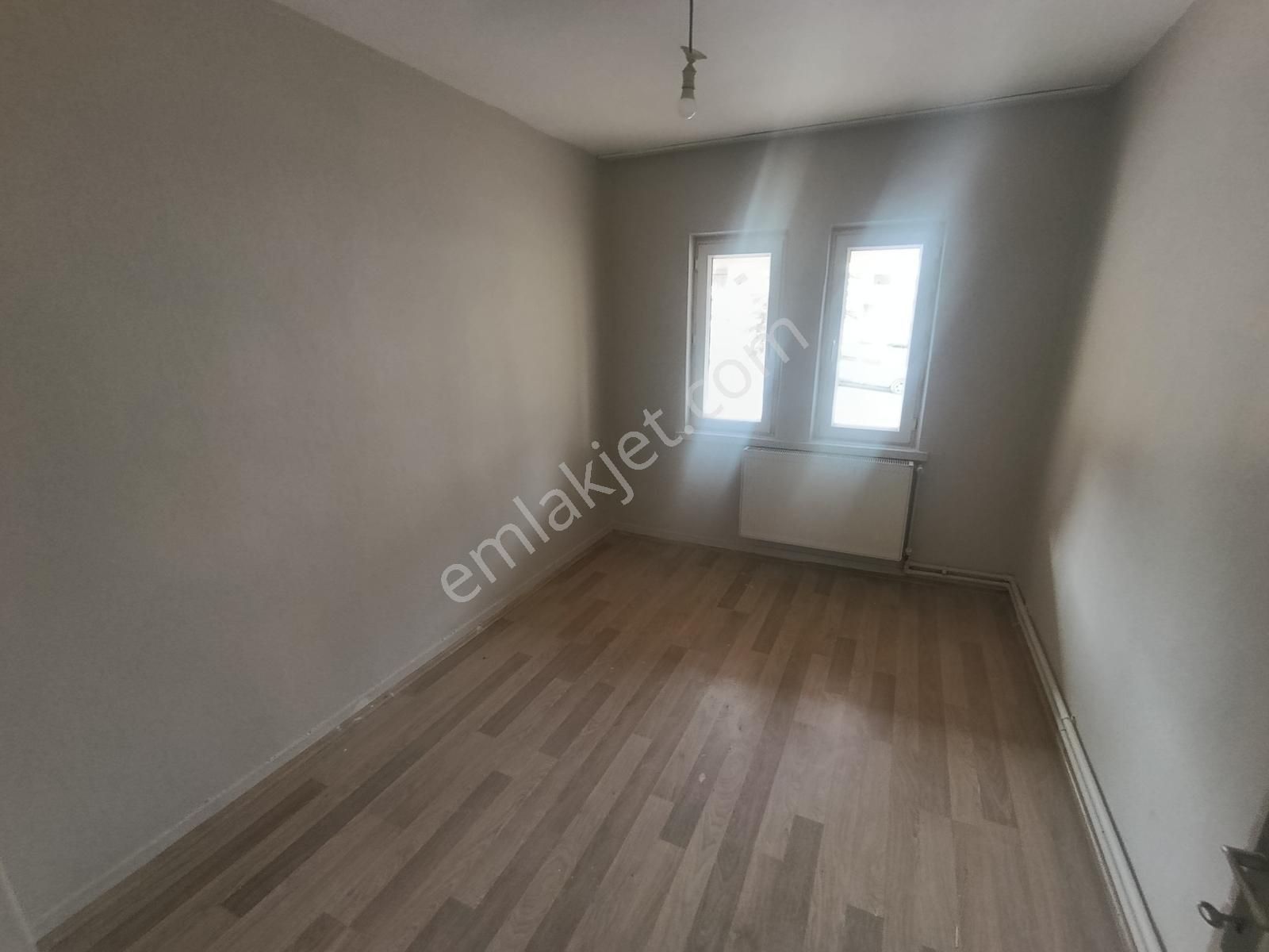 Sevindik'ten İstasyoncad.yakını Y.giriş Arakat 3+1 Kiralık Daire - Görsel 17