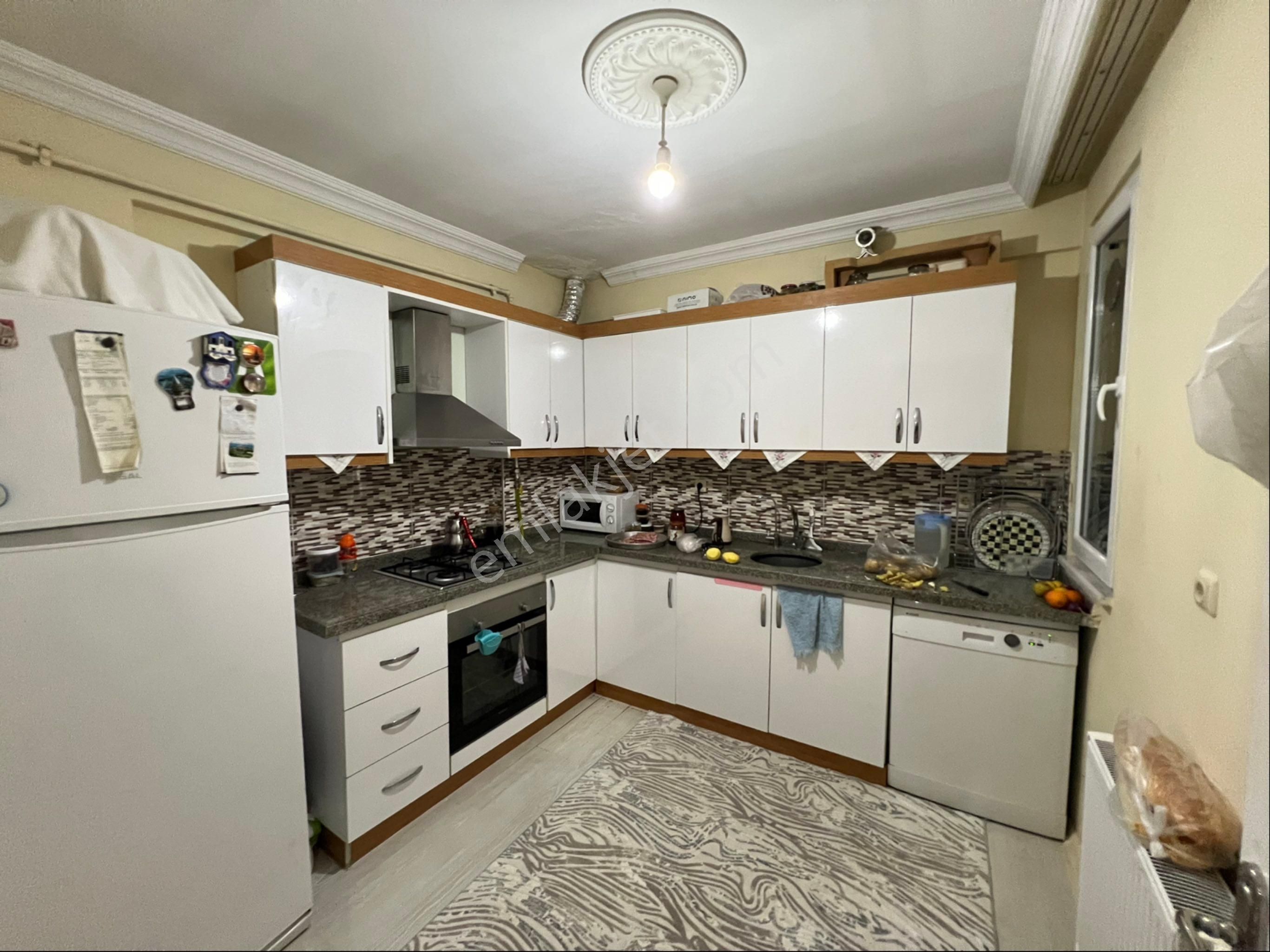 Cb'den Markasi Hastanesi Yanı Satılık Geniş 2+1 Daire - Görsel 8