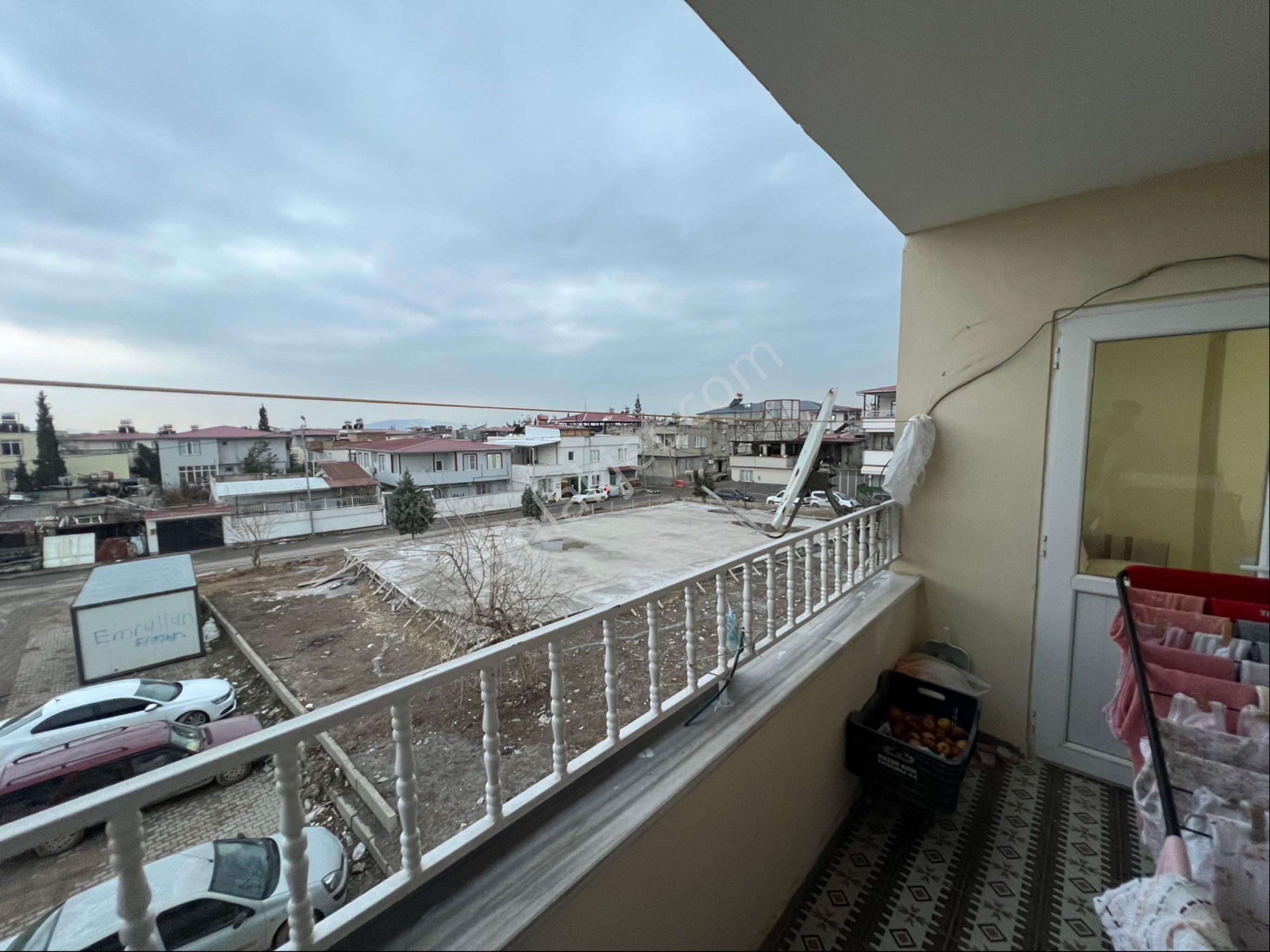 Cb'den Markasi Hastanesi Yanı Satılık Geniş 2+1 Daire - Görsel 2