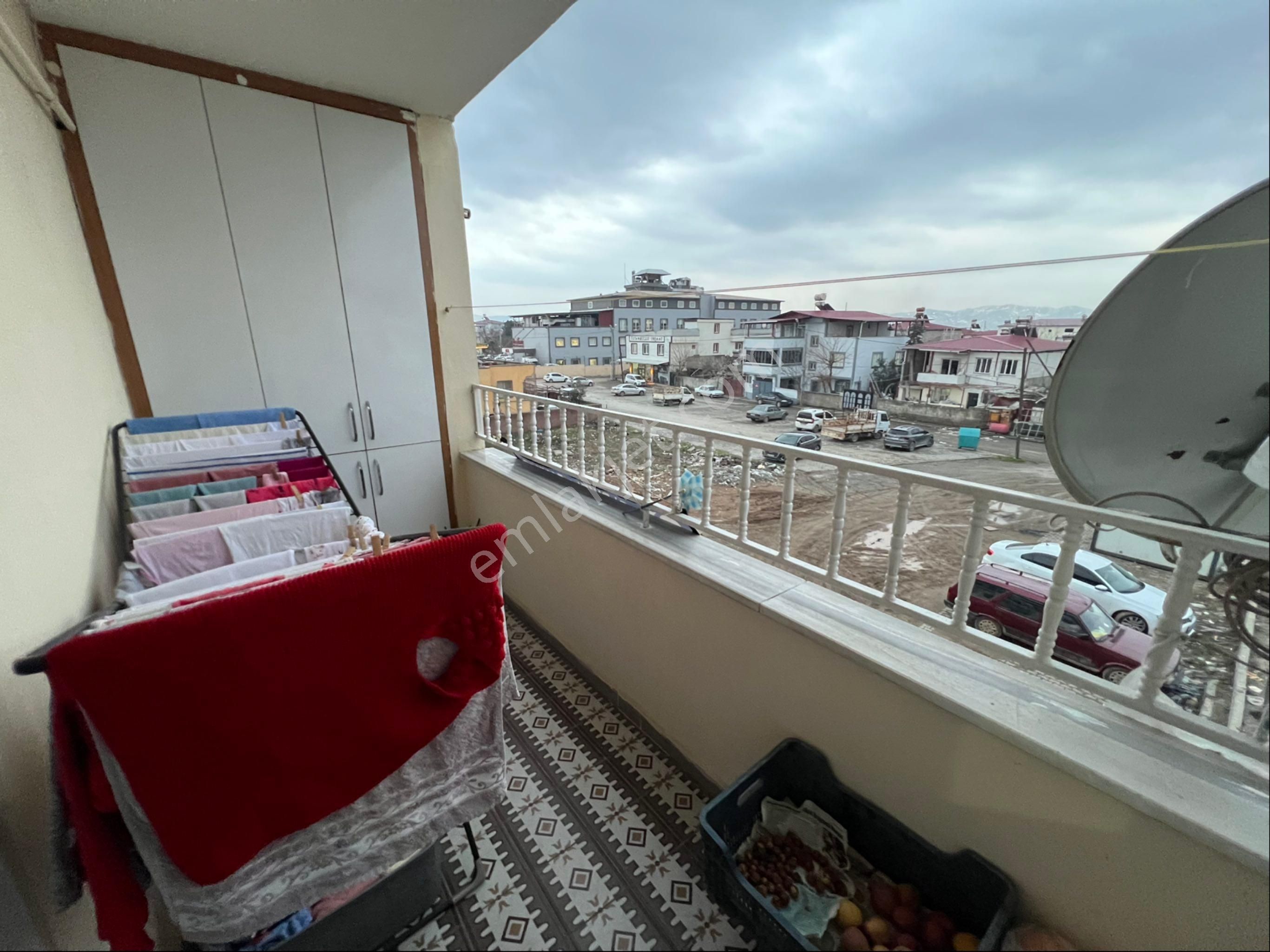 Cb'den Markasi Hastanesi Yanı Satılık Geniş 2+1 Daire - Görsel 3