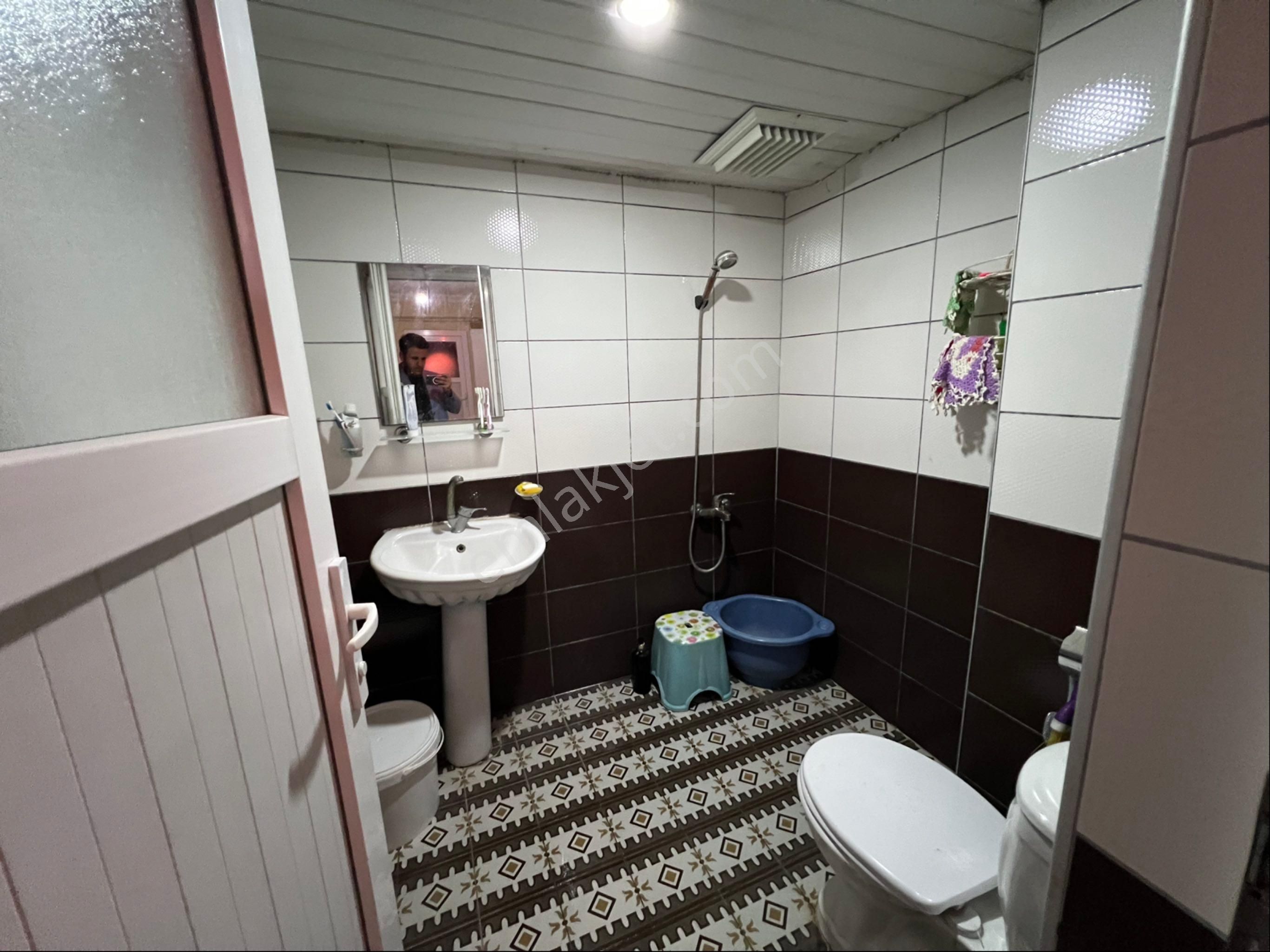 Cb'den Markasi Hastanesi Yanı Satılık Geniş 2+1 Daire - Görsel 12