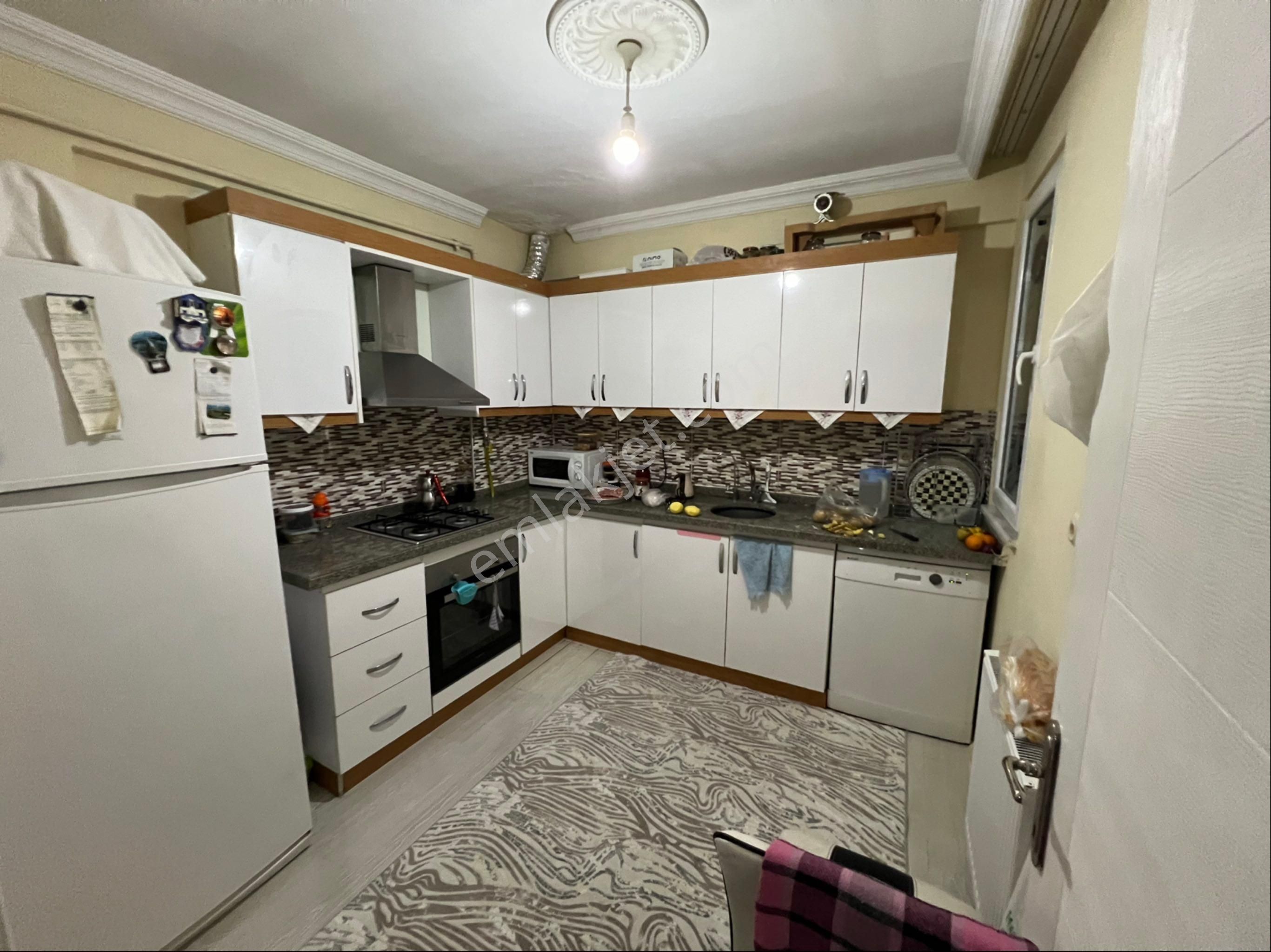 Cb'den Markasi Hastanesi Yanı Satılık Geniş 2+1 Daire - Görsel 7