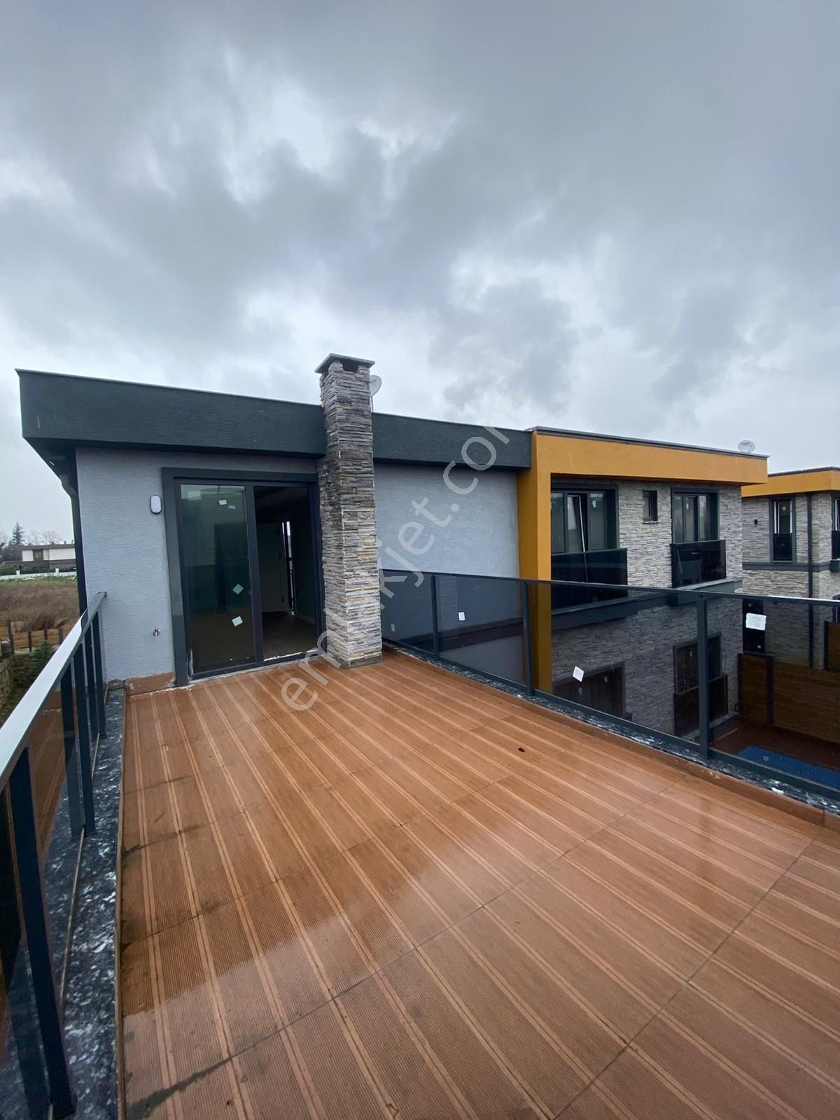 Kartepe Çepni'de Lüks Havuzlu Site İçinde Satılık Müstakil Villa - Görsel 31