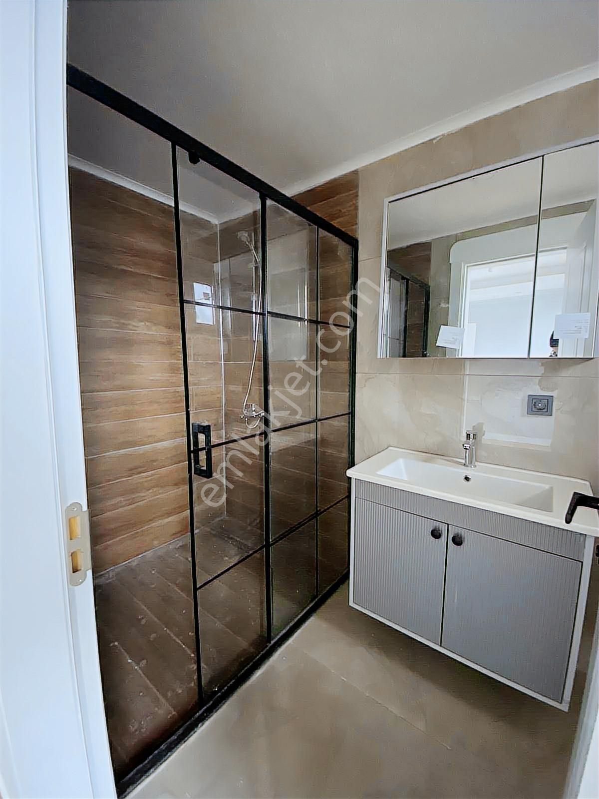 Kartepe Çepni'de Lüks Havuzlu Site İçinde Satılık Müstakil Villa - Görsel 14