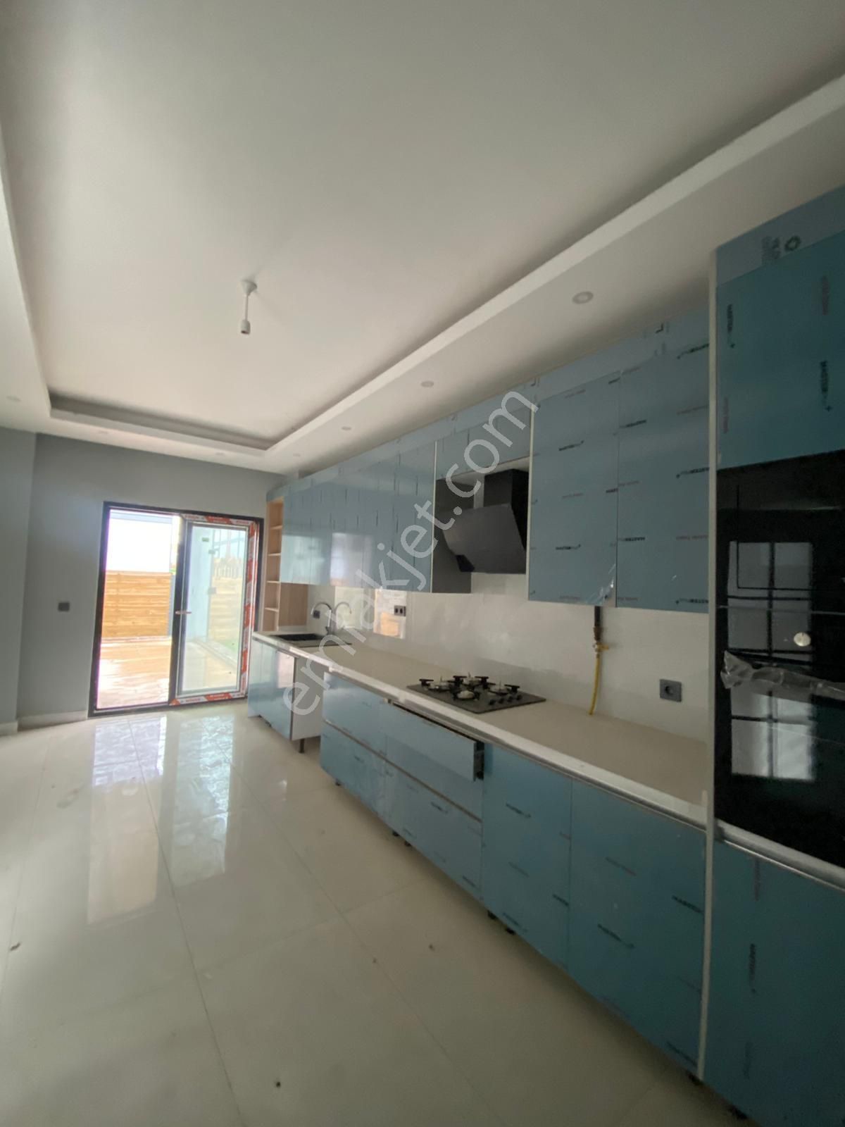 Kartepe Çepni'de Lüks Havuzlu Site İçinde Satılık Müstakil Villa - Görsel 11