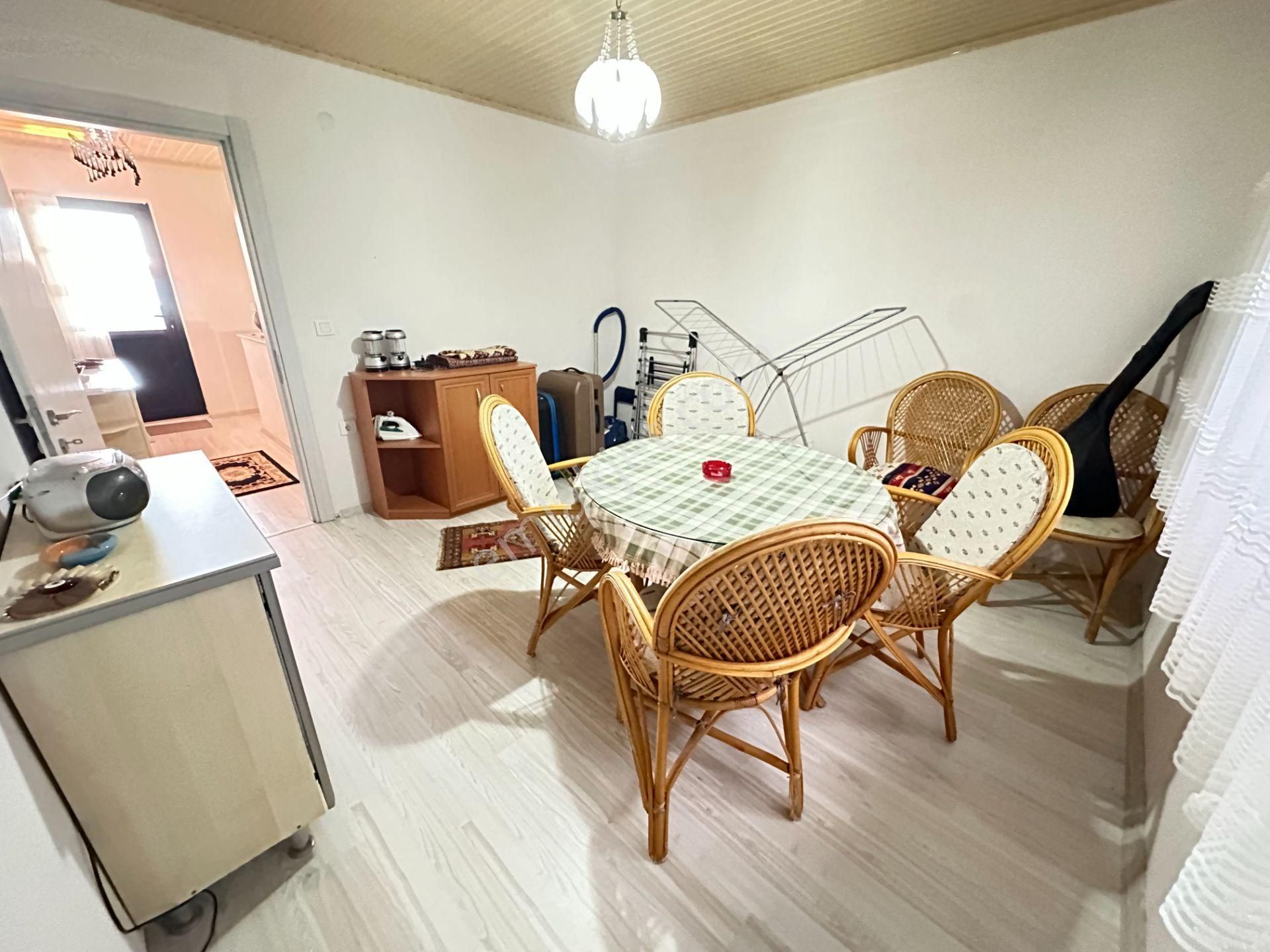 İzmir Seferihisar Ürkmez'de Plaja 300m Ayrı Mutfaklı Satılık 4+1 Tripleks - Görsel 21