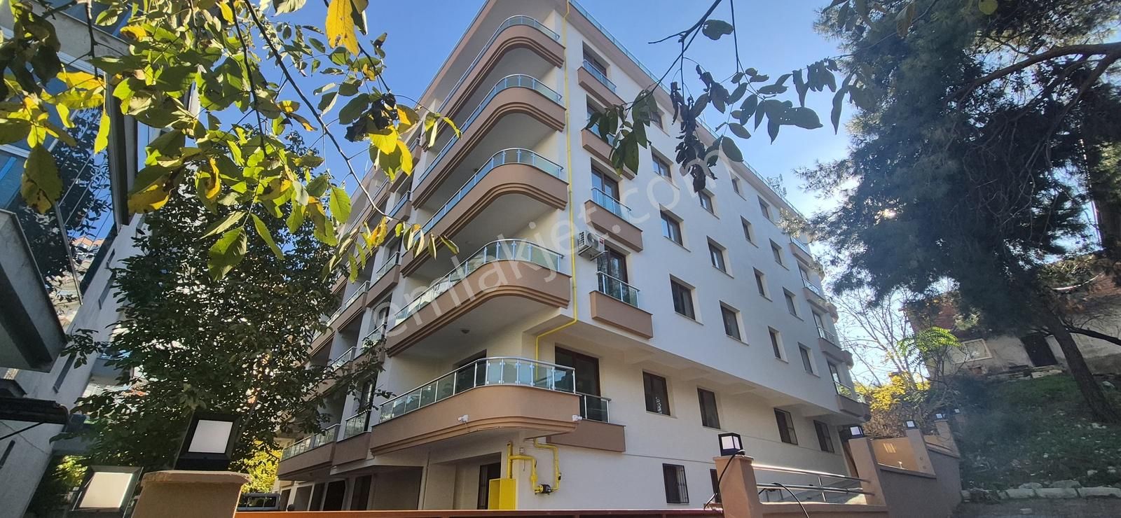 Jasse'den Bucakoop Mahallesinde Geniş 2+1 Kiralık Daire