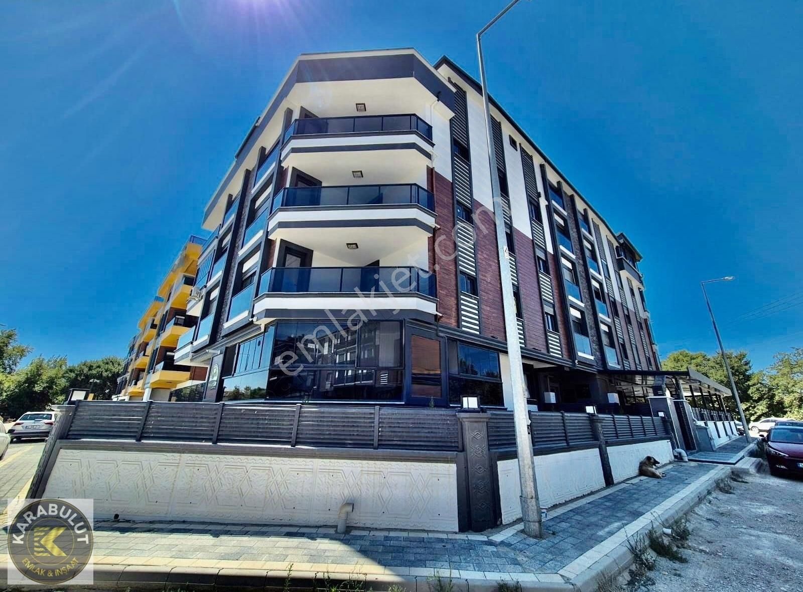 ▓karabuluttan▓tasarım Harikası Ön Cephe & Ayrı Mutfak Sıfır 2+1 Satılık Daire