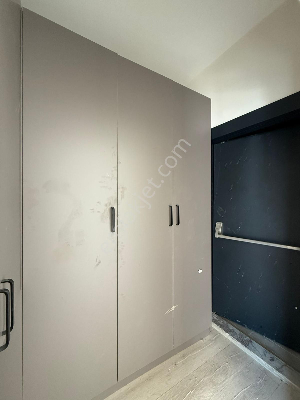 Karınca'dan Akdeniz Mh'de Sıfır Yapılı Ebeveyn Banyolu Giyinme Odalı 3+1 Satılık! - Görsel 19