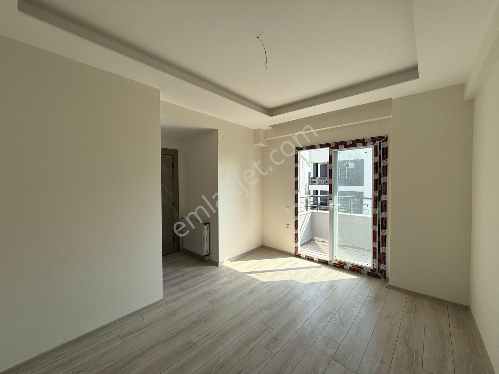 Karınca'dan Akdeniz Mh'de Sıfır Yapılı Ebeveyn Banyolu Giyinme Odalı 3+1 Satılık! - Görsel 7