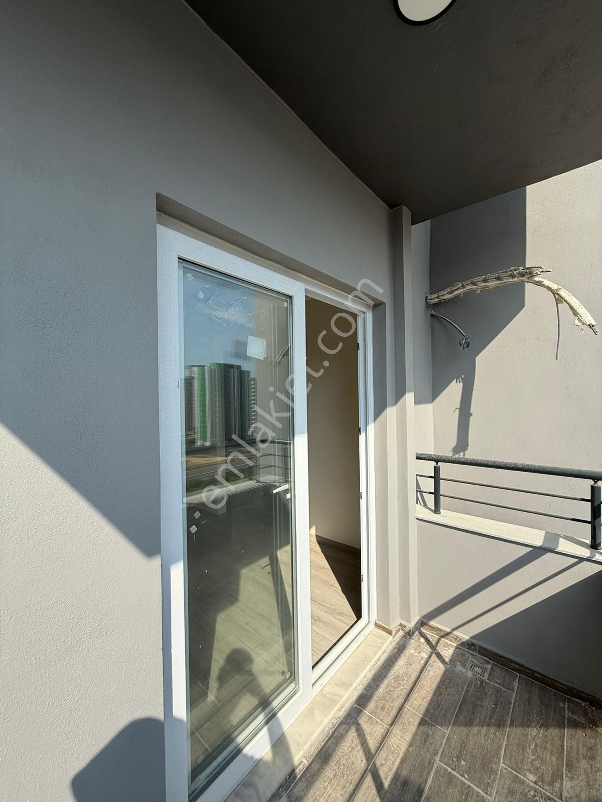 Karınca'dan Akdeniz Mh'de Sıfır Yapılı Ebeveyn Banyolu Giyinme Odalı 3+1 Satılık! - Görsel 24