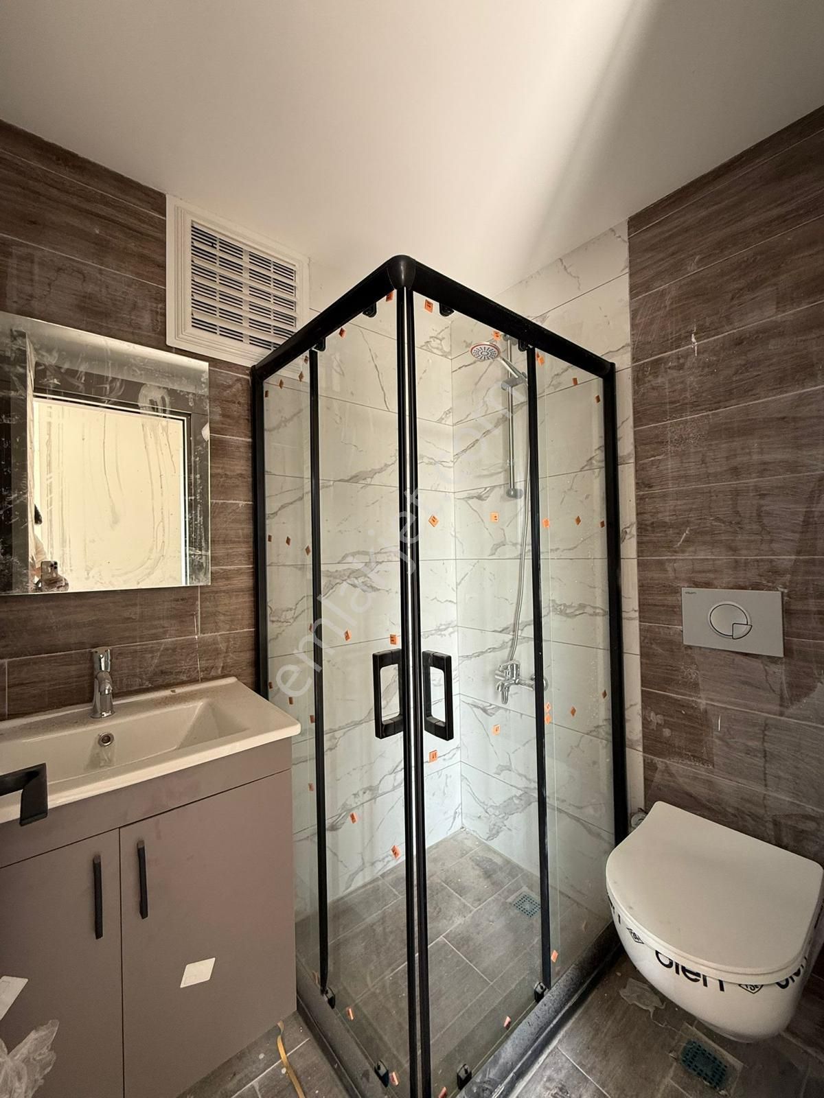 Karınca'dan Akdeniz Mh'de Sıfır Yapılı Ebeveyn Banyolu Giyinme Odalı 3+1 Satılık! - Görsel 22