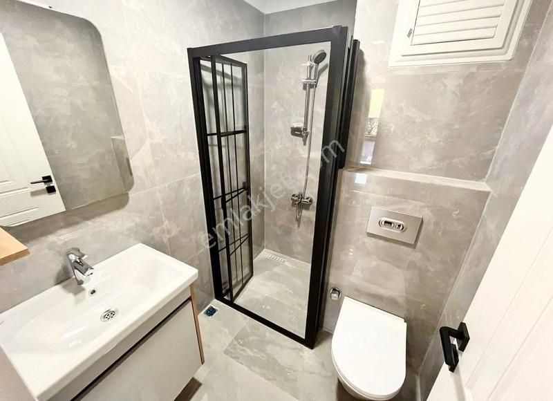 Parladan Modern Ve Şık Tasarımlı Ebeveyn Banyolu 2+1 Ön Cephe - Görsel 5