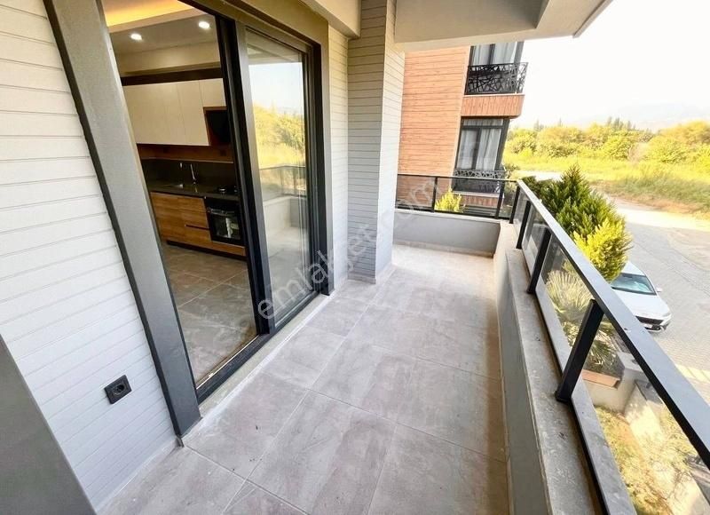 Parladan Modern Ve Şık Tasarımlı Ebeveyn Banyolu 2+1 Ön Cephe - Görsel 27