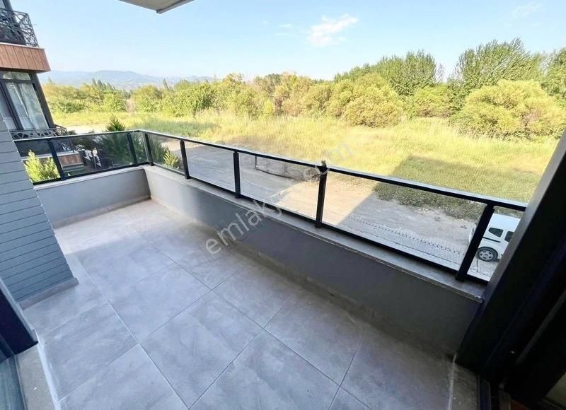 Parladan Modern Ve Şık Tasarımlı Ebeveyn Banyolu 2+1 Ön Cephe - Görsel 24
