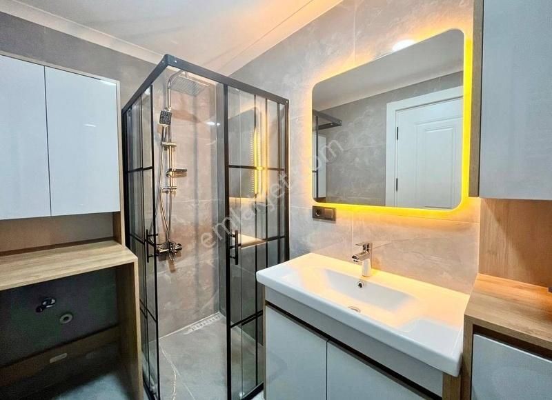 Parladan Modern Ve Şık Tasarımlı Ebeveyn Banyolu 2+1 Ön Cephe - Görsel 28