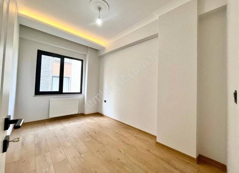 Parladan Modern Ve Şık Tasarımlı Ebeveyn Banyolu 2+1 Ön Cephe - Görsel 20