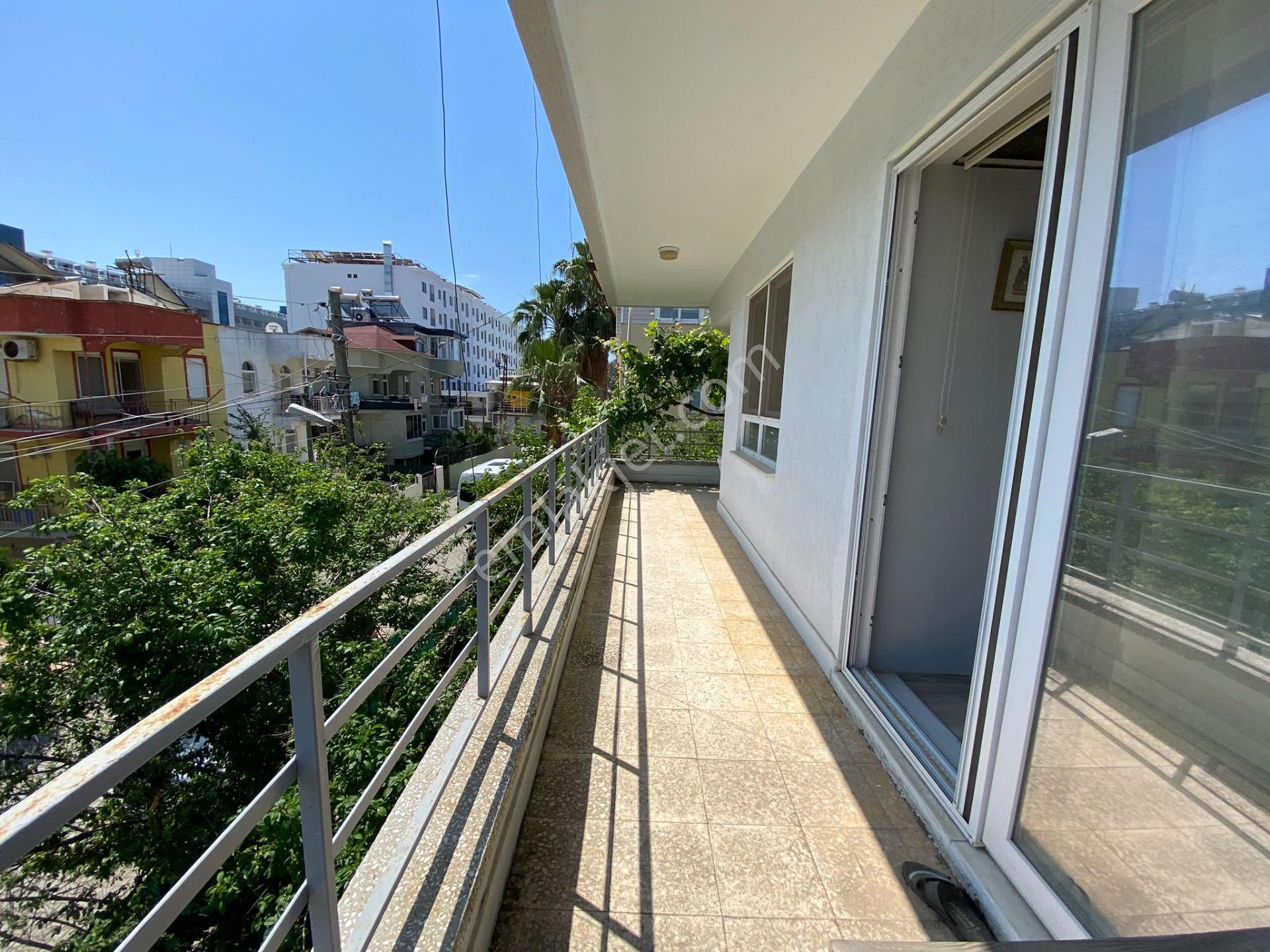 Alanya Konaklı’da Müstakil Bahçeli, Çift Daireli Ev - Görsel 19